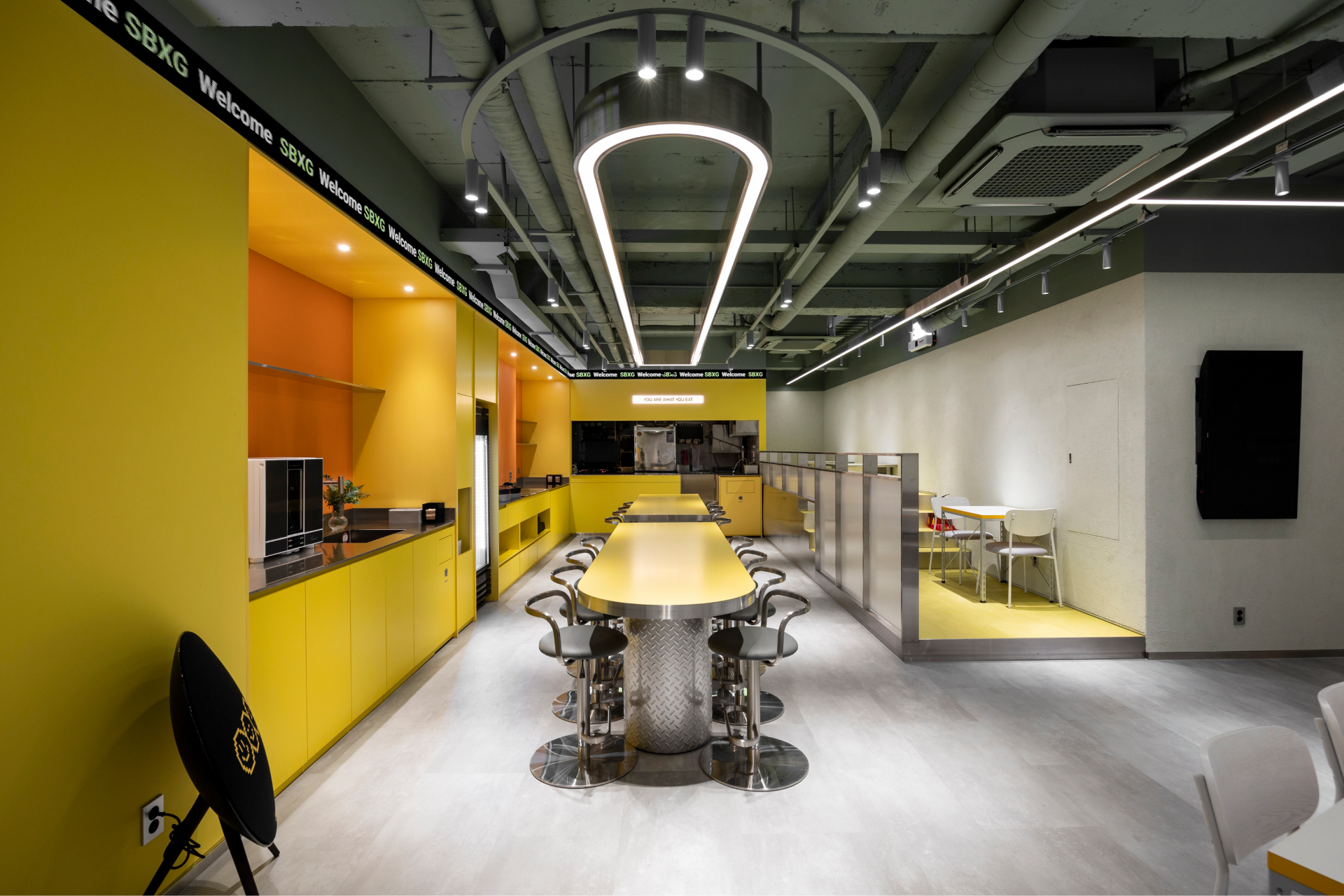 Seoul: Esports Clubhouse Tour, LCK tickets and meal Provided 3
