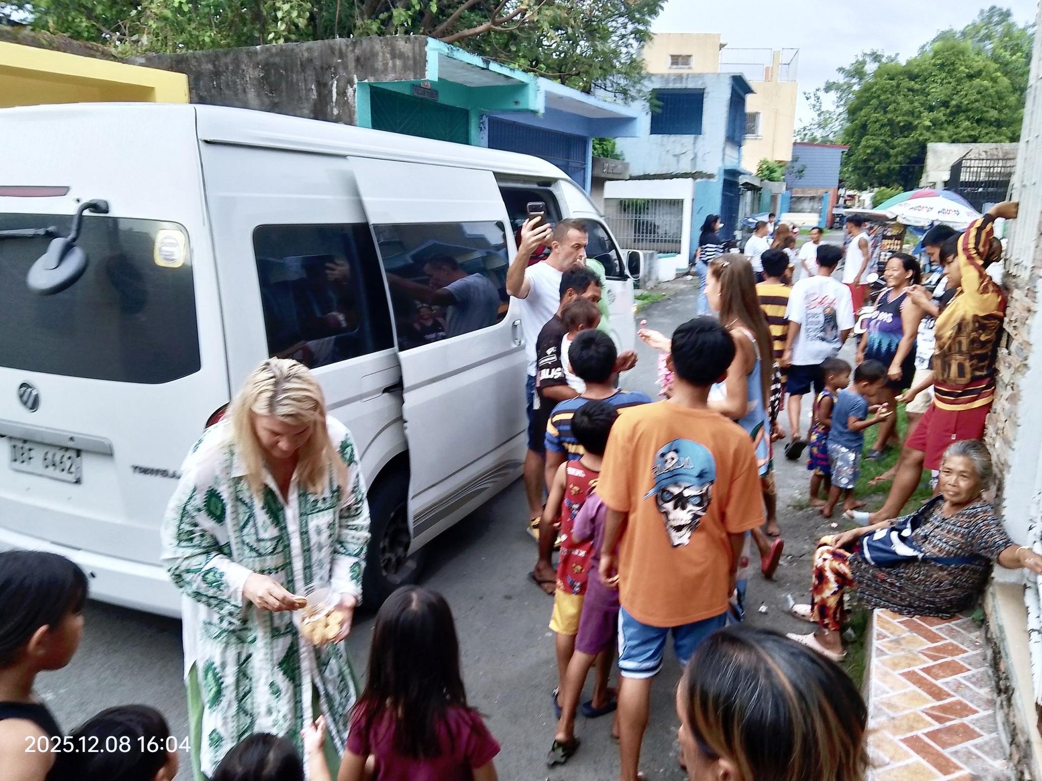Manila:Happyland Immersion Tour with hotel pick up & drop 2
