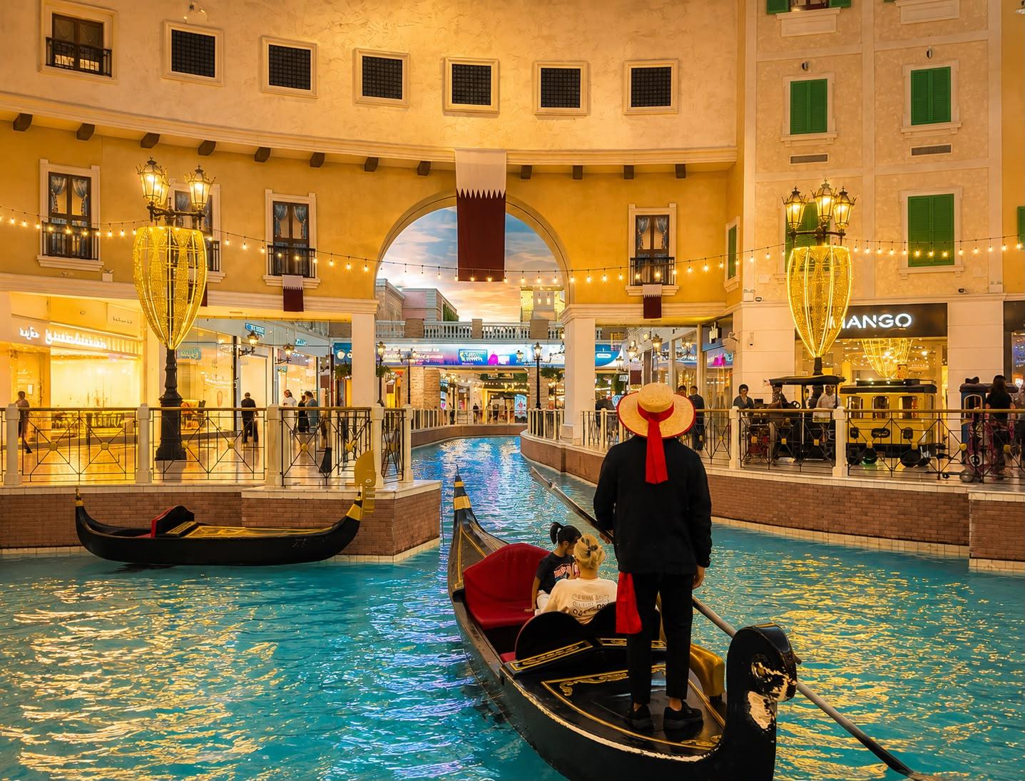Doha: City Highlights Tour with Villaggio Mall Gondola Ride