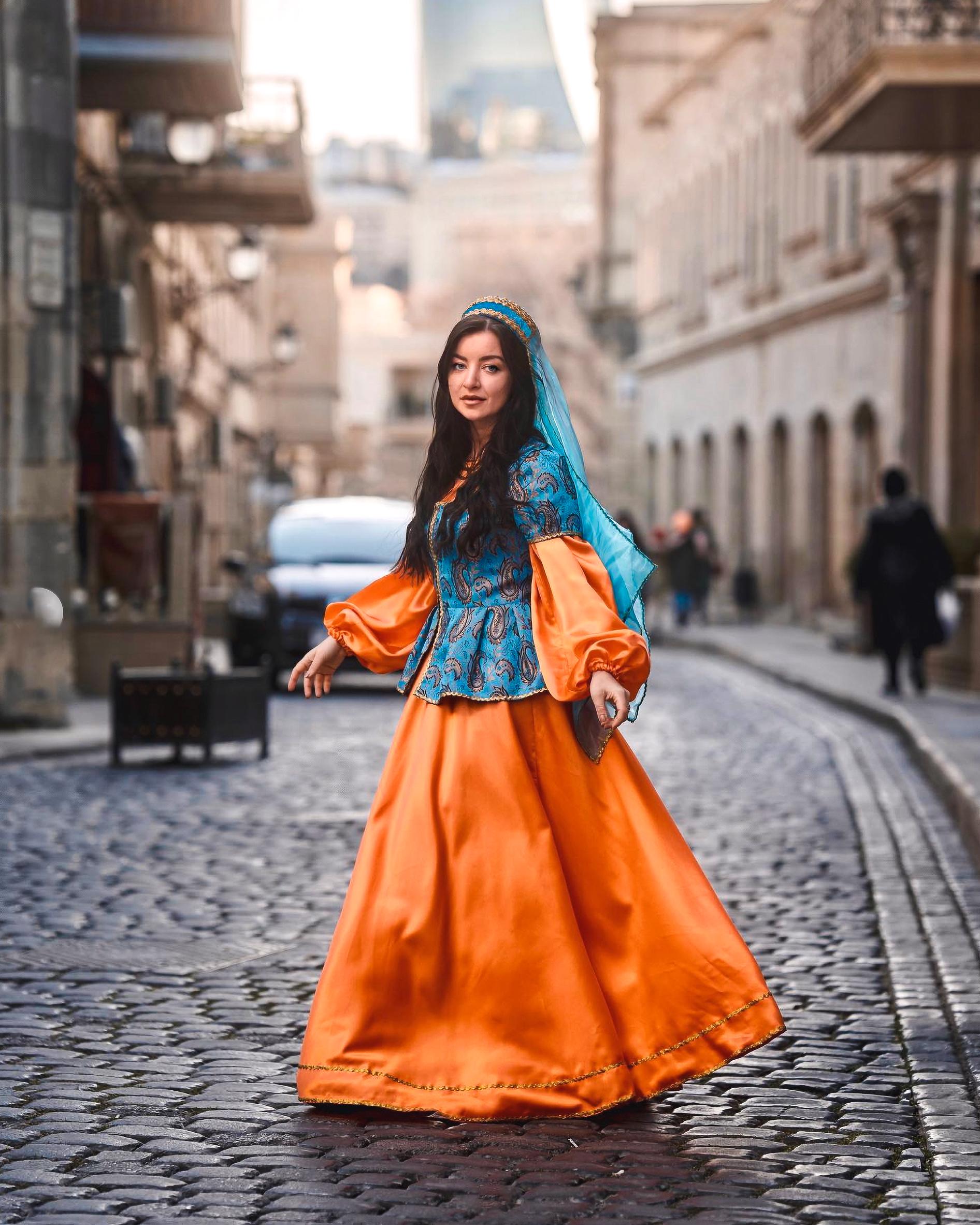 Baku: Azerbaijani Photoshoot with 150+ Traditional Outfits