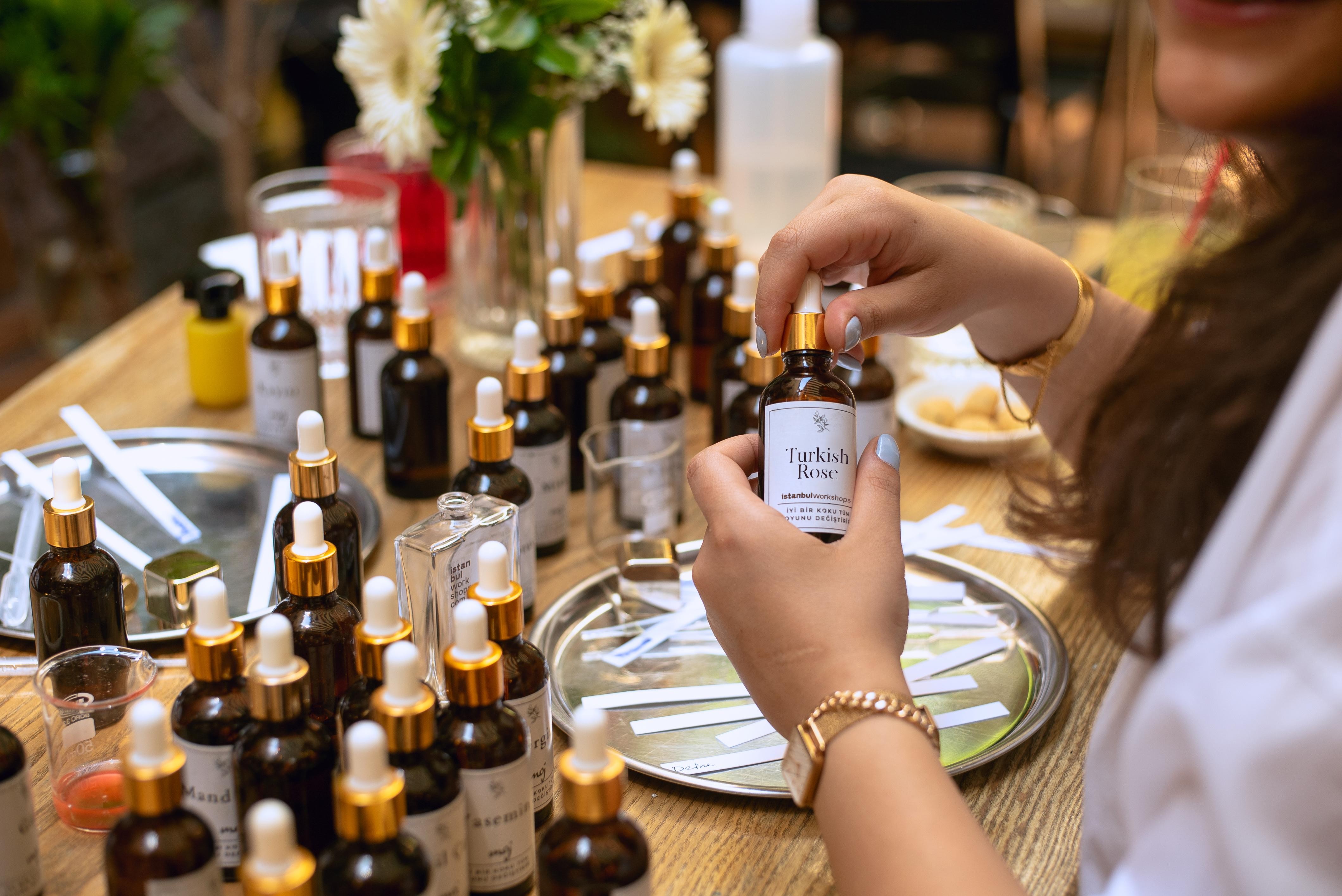 Istanbul: Perfume Workshop at Old Wooden Mansion, 90+ Oils 2