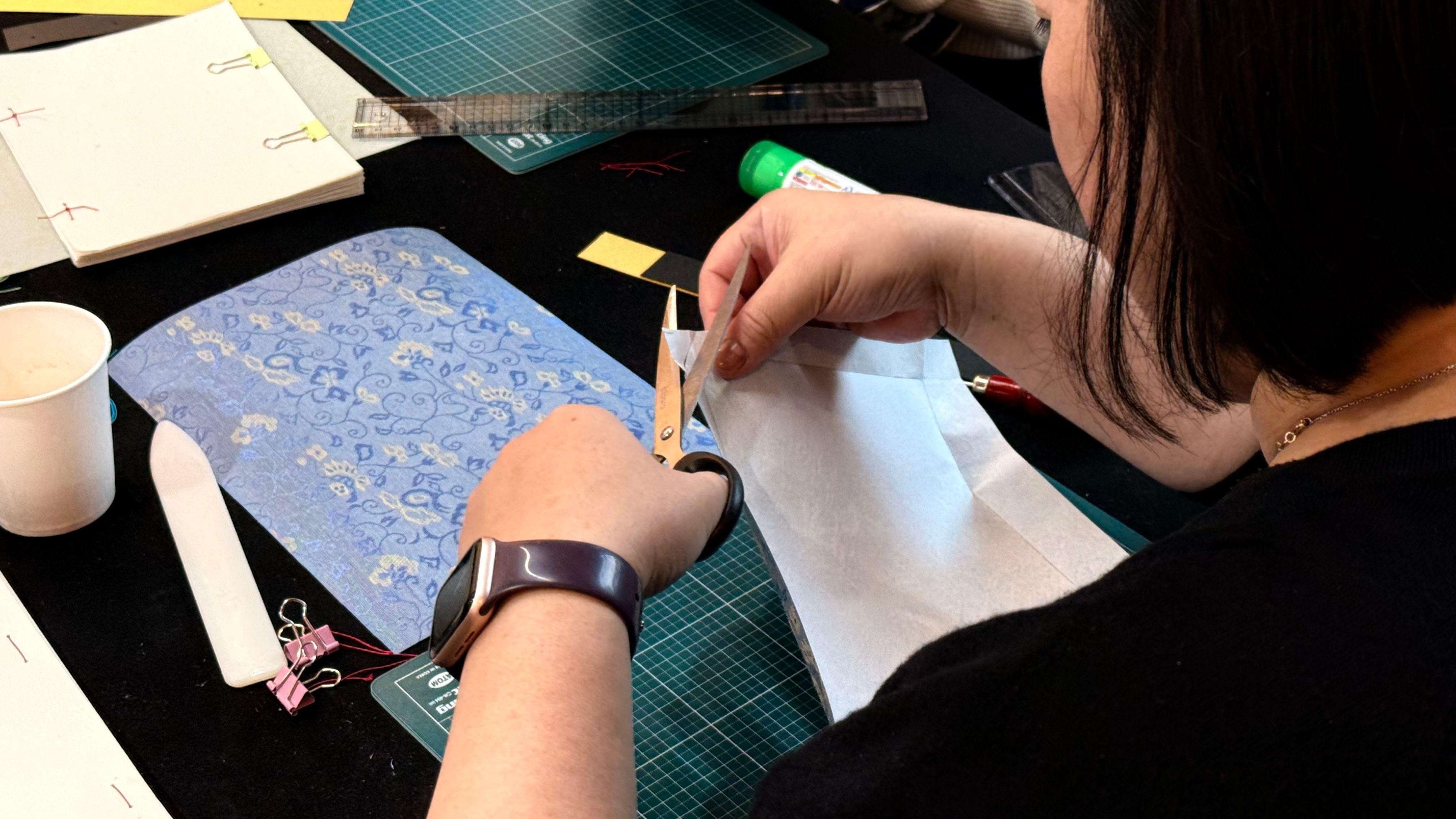 Seoul: Create a Traditional Notebook & Hangeul Name Class 3