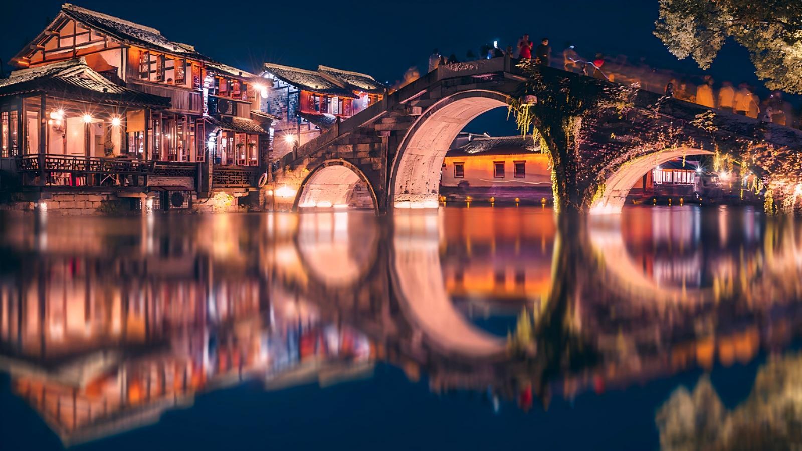 Wuzhen: Classic Water Town Walking Day Tour 2