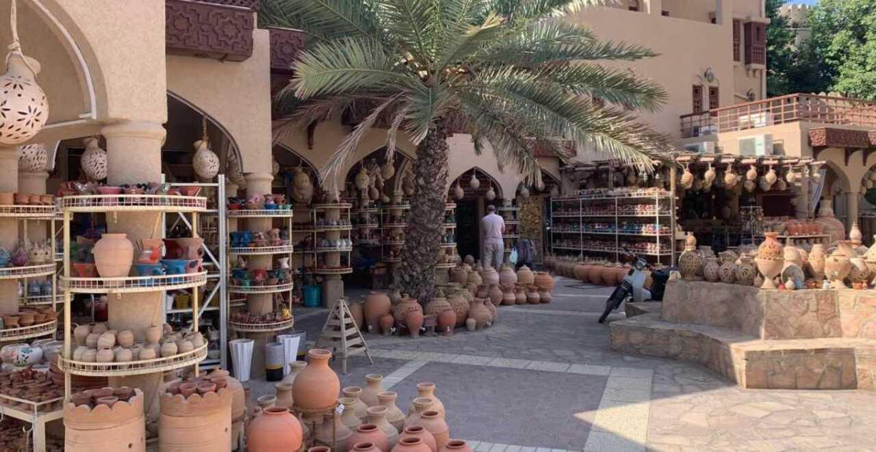 From Muscat: Nizwa & Bahla Castles, Clay & Culture Day Tour 2