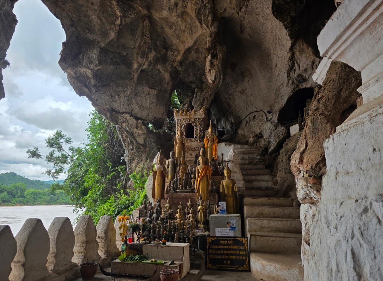 Pak Ou Caves Guided Tour with Village Visit 2
