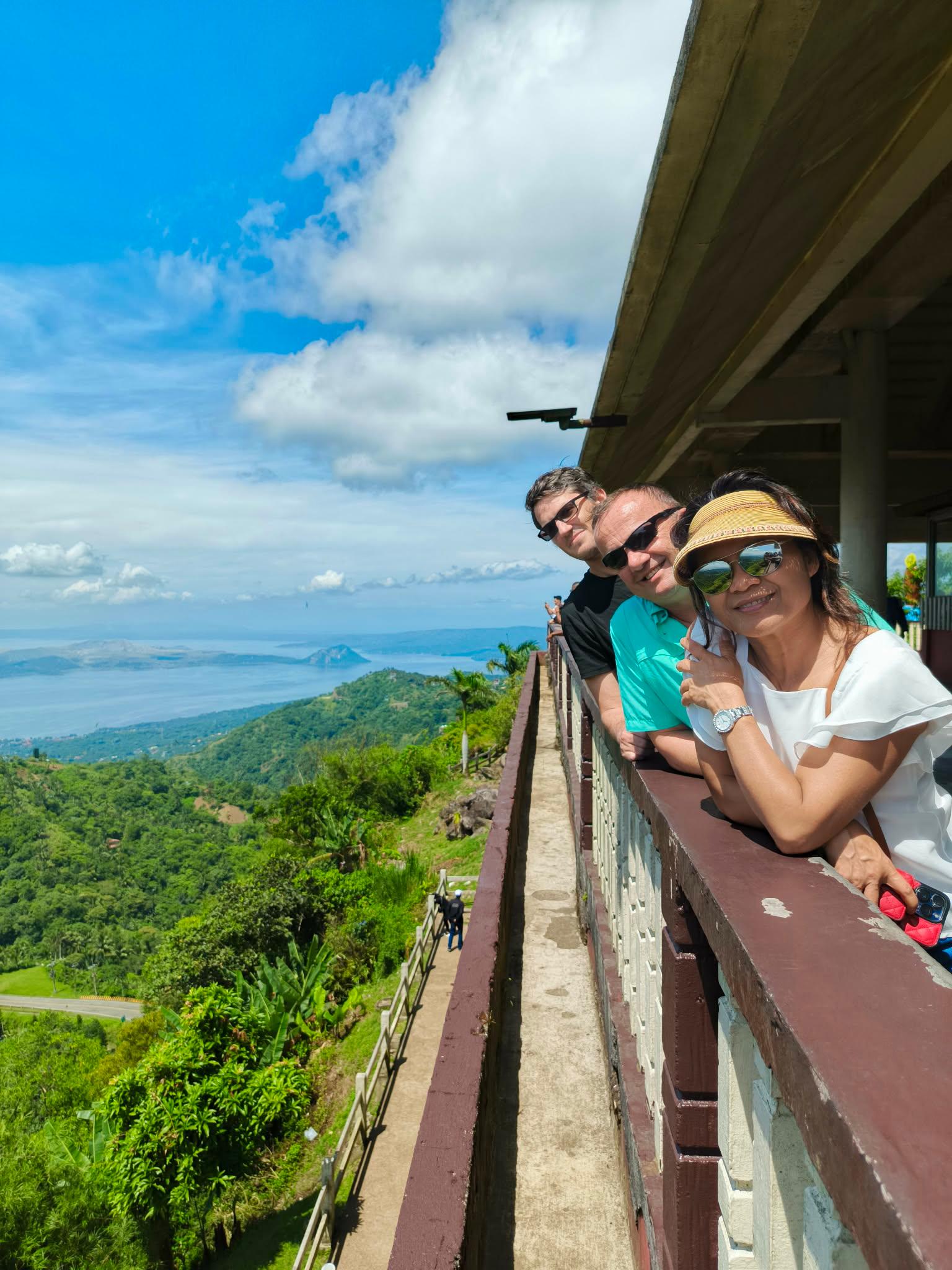 Manila: Tagaytay Half-Day Tour with Local Snack & Art Museum 2