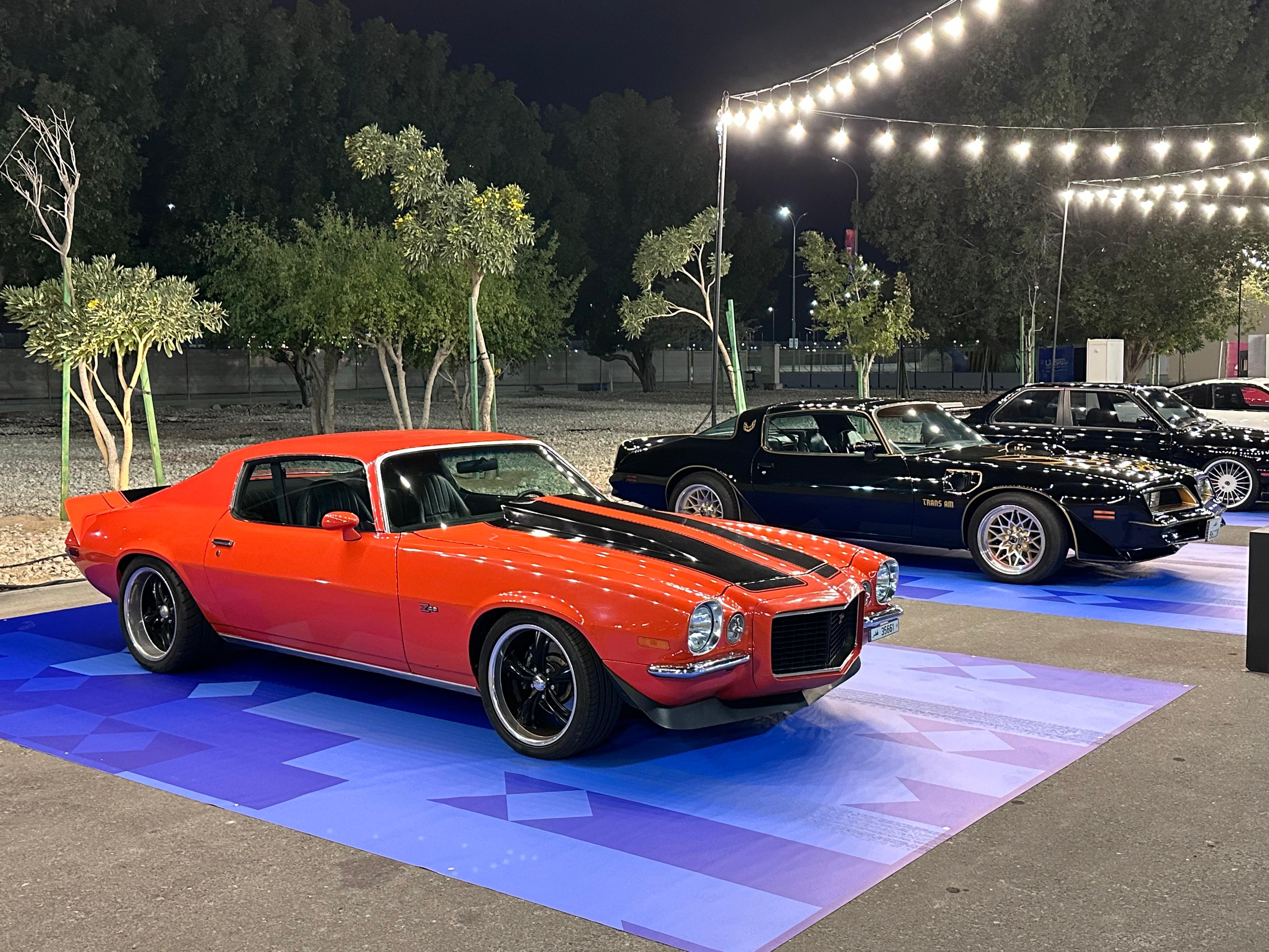 Doha: Classic Car Tour with Expert Driver 2
