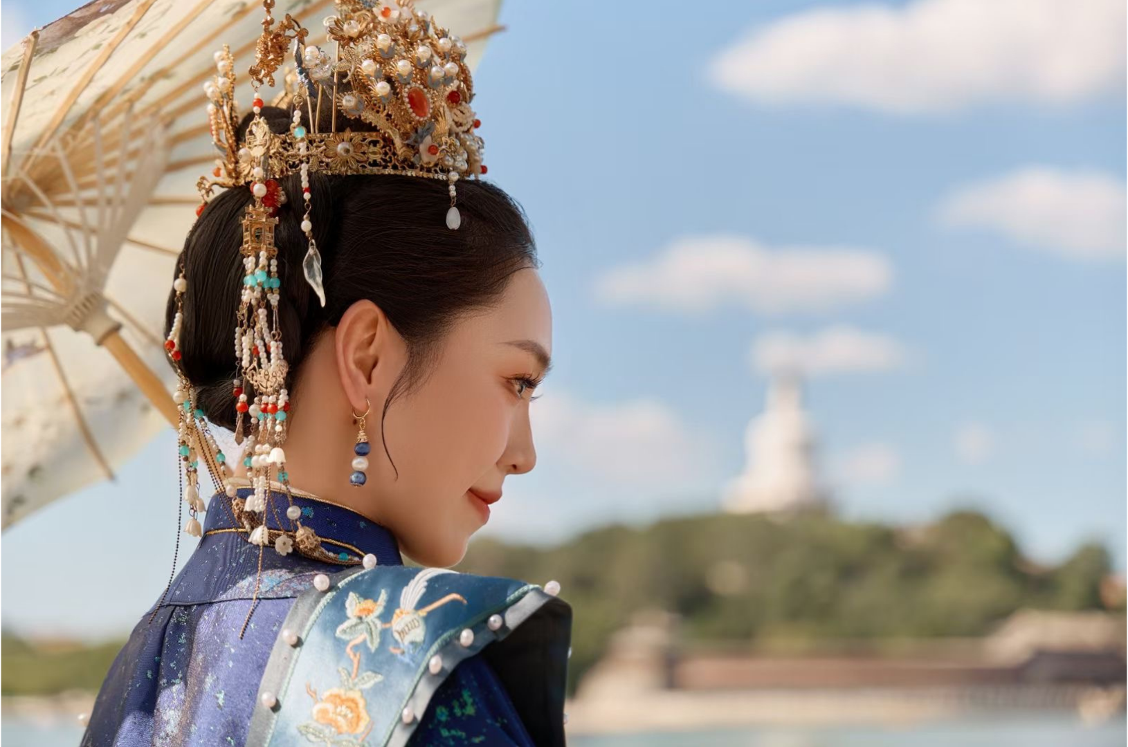 Beijing: Traditional Chinese Costume Makeover & Photo Shoot 2
