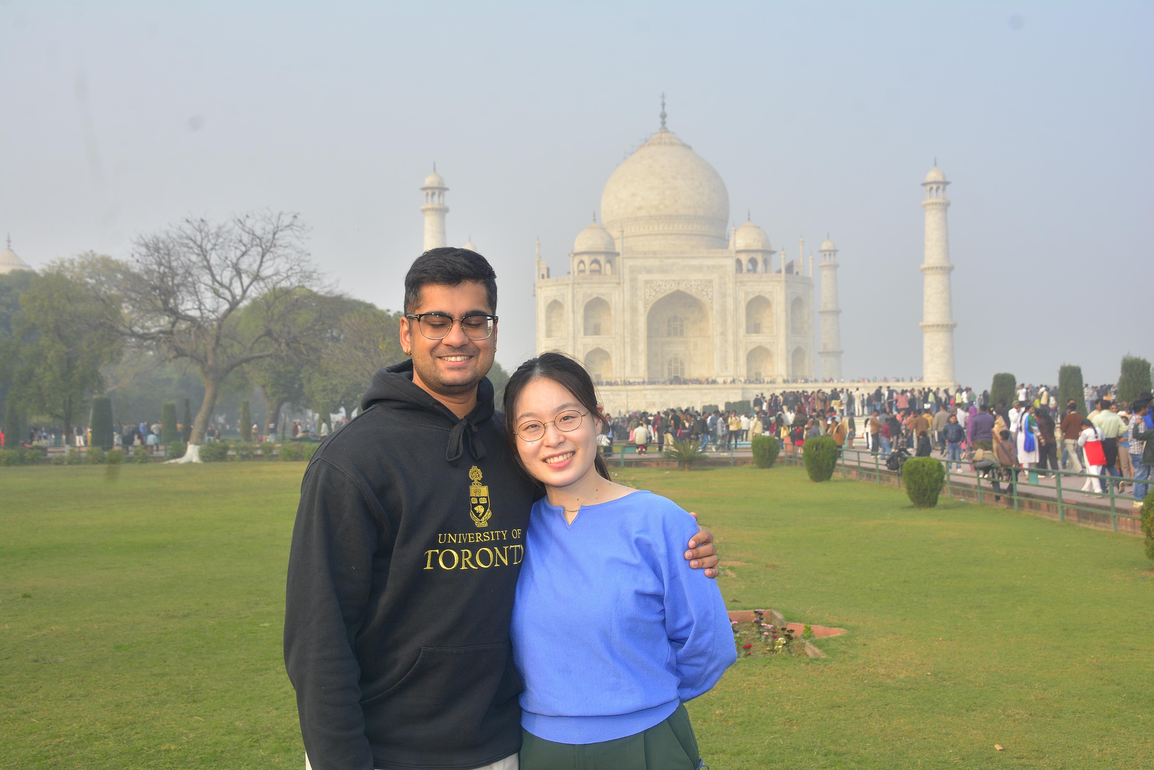 Agra: Taj Mahal Tour with Professional Photographer & Guide 2