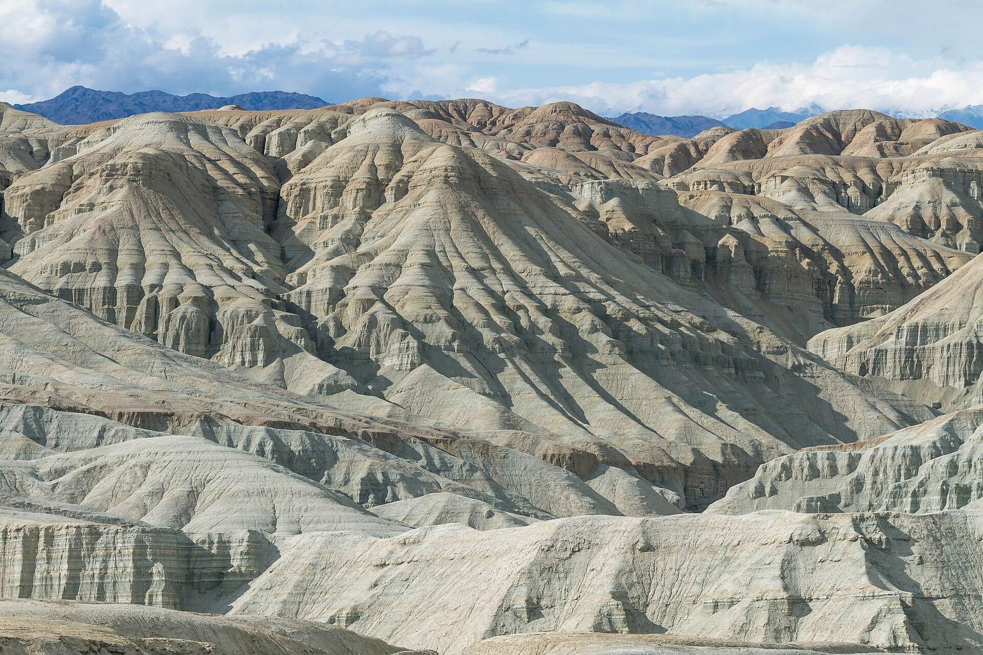 Almaty: 2-Day Altyn-Emel, Singing Dune & Aktau Tour