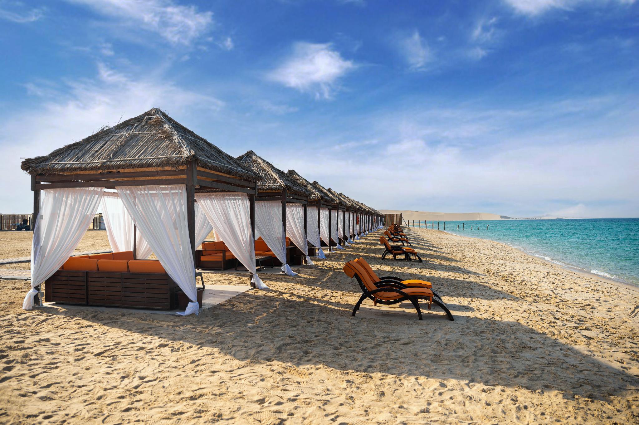 Doha: Private Desert Safari Tour with Buffet Dinner and Swim 3