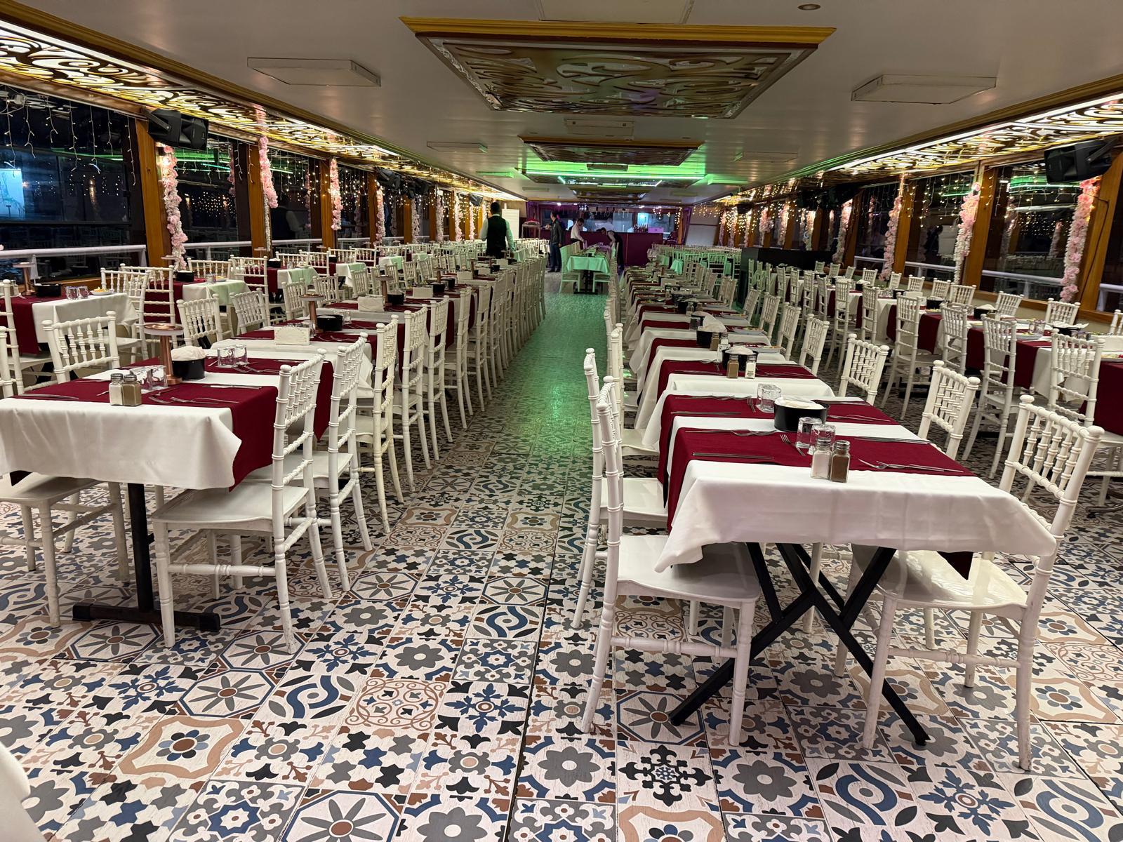 Istanbul: Budget Family Bosphorus Dinner Cruise with Music 3