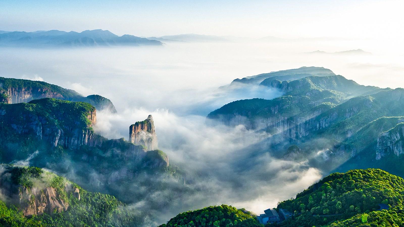 From Shanghai: 2-Day Shenxianju & Linhai Ancient City Tour 2