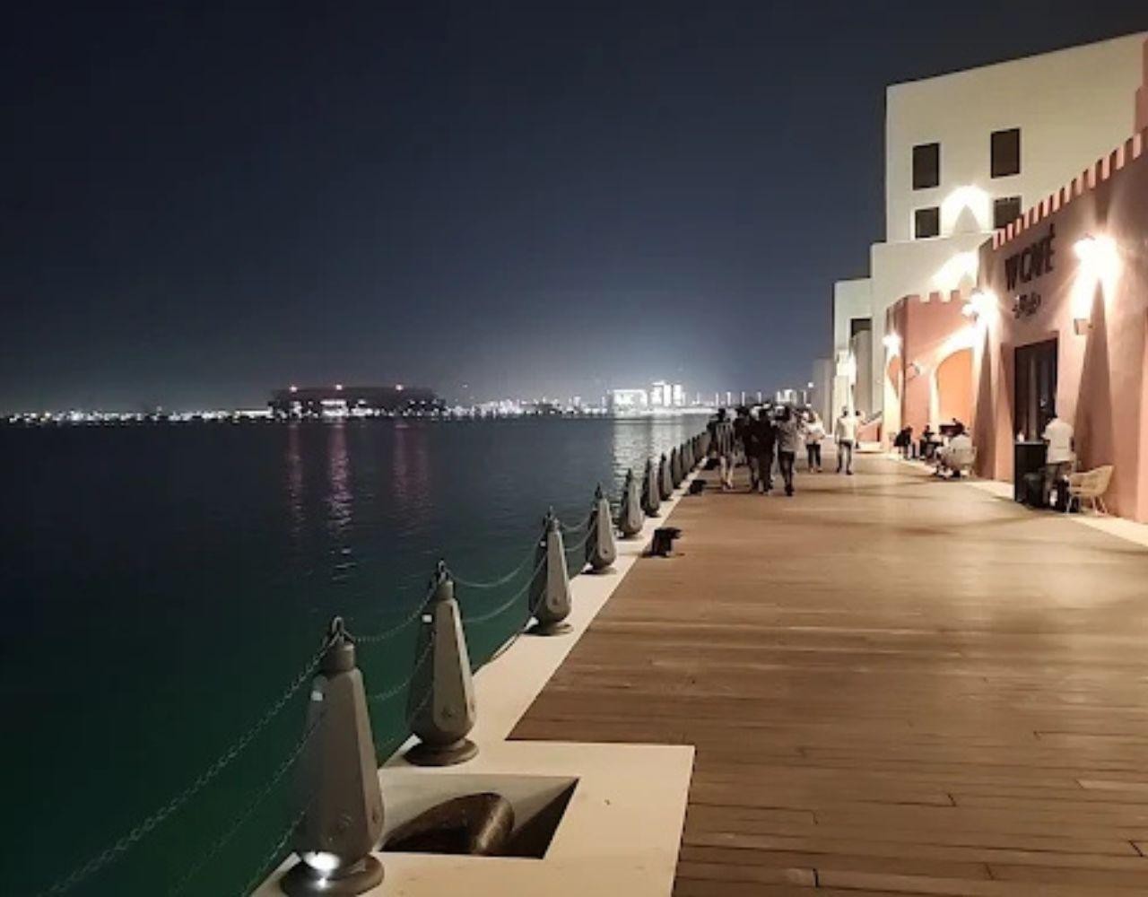 Doha: Mina District Pastels, Cafés & Waterfront Guided Tour 3