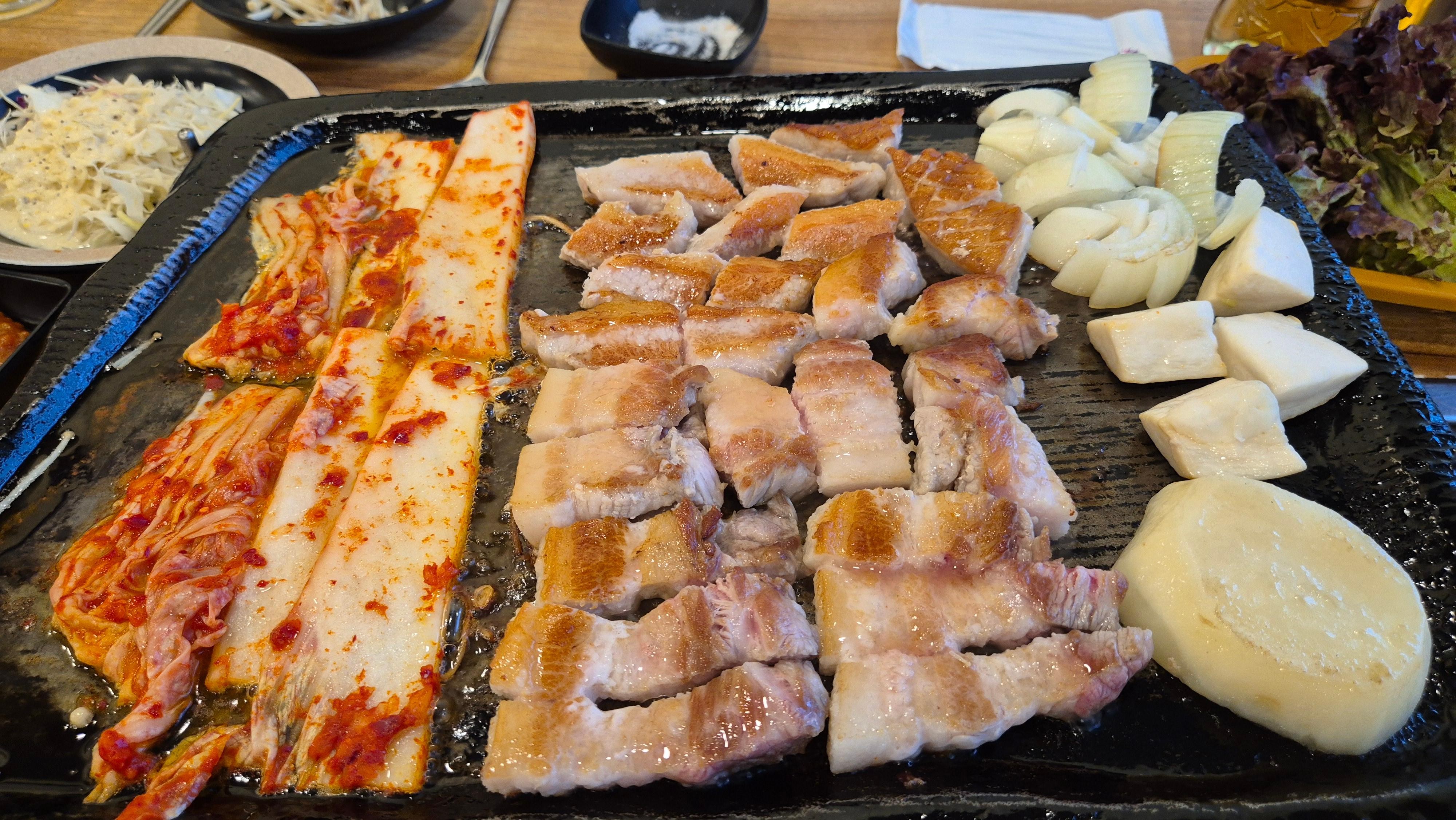 Seoul Korean BBQ & Traditional Drinking Culture Experience