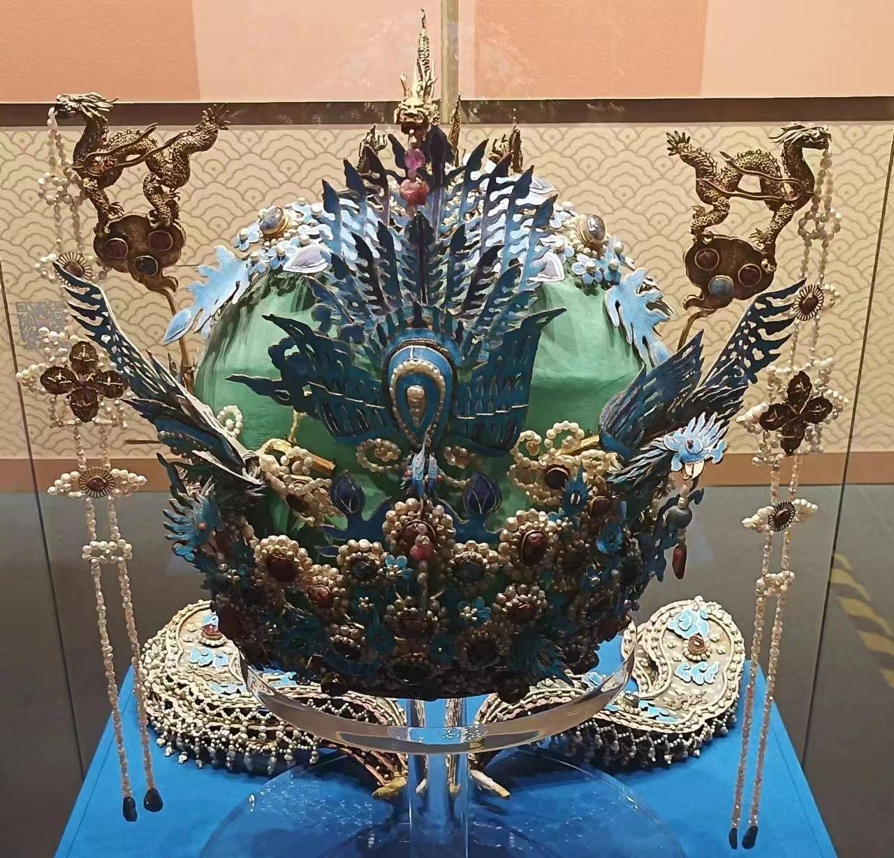 Mutianyu Great Wall & Dingling Tomb Private Day Tour 3