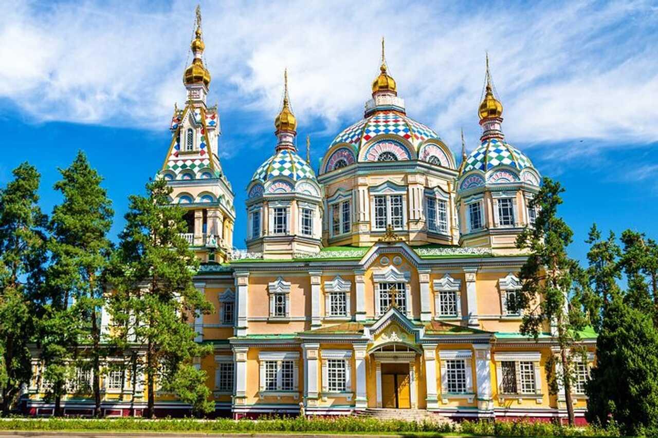 Almaty: City & Mountain Tour to Green Bazaar & Kok-Tobe 3