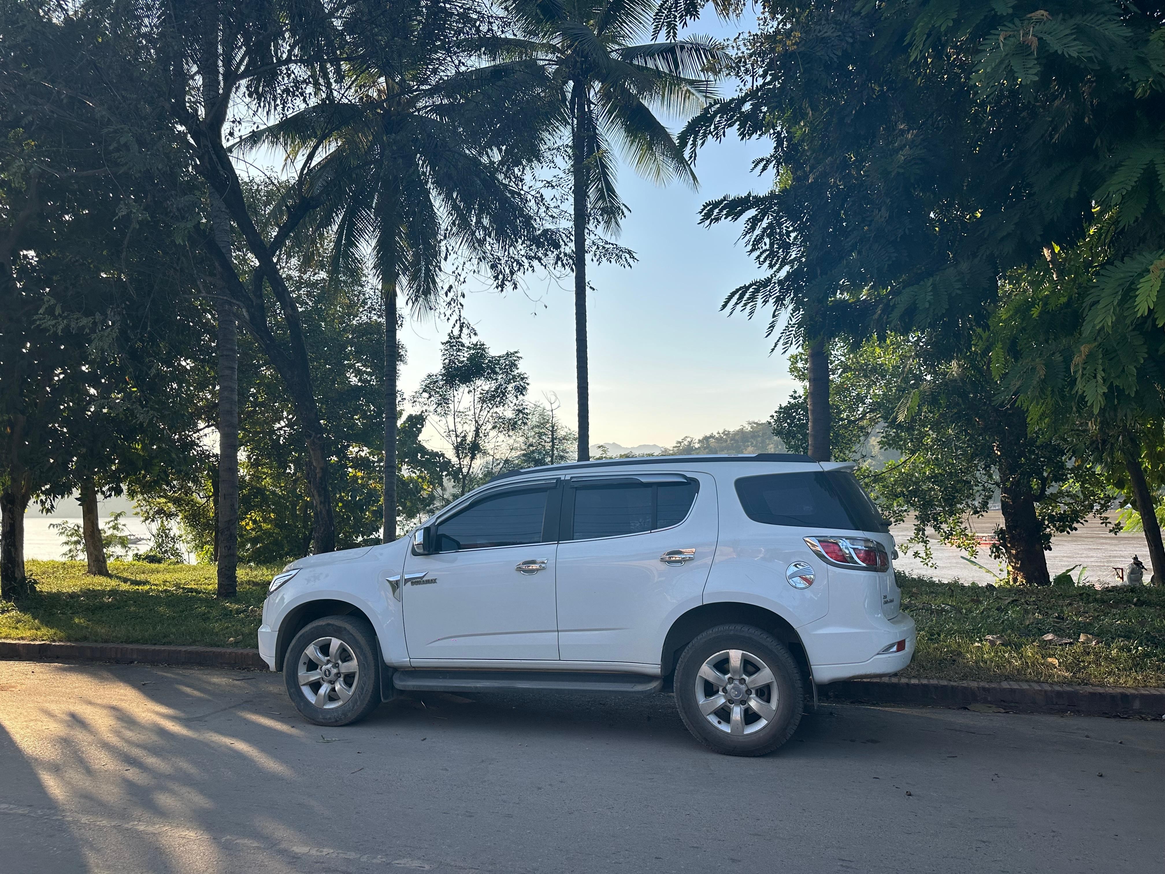 Luang Prabang: Private Car Pick-up/Drop-off at Airport 3
