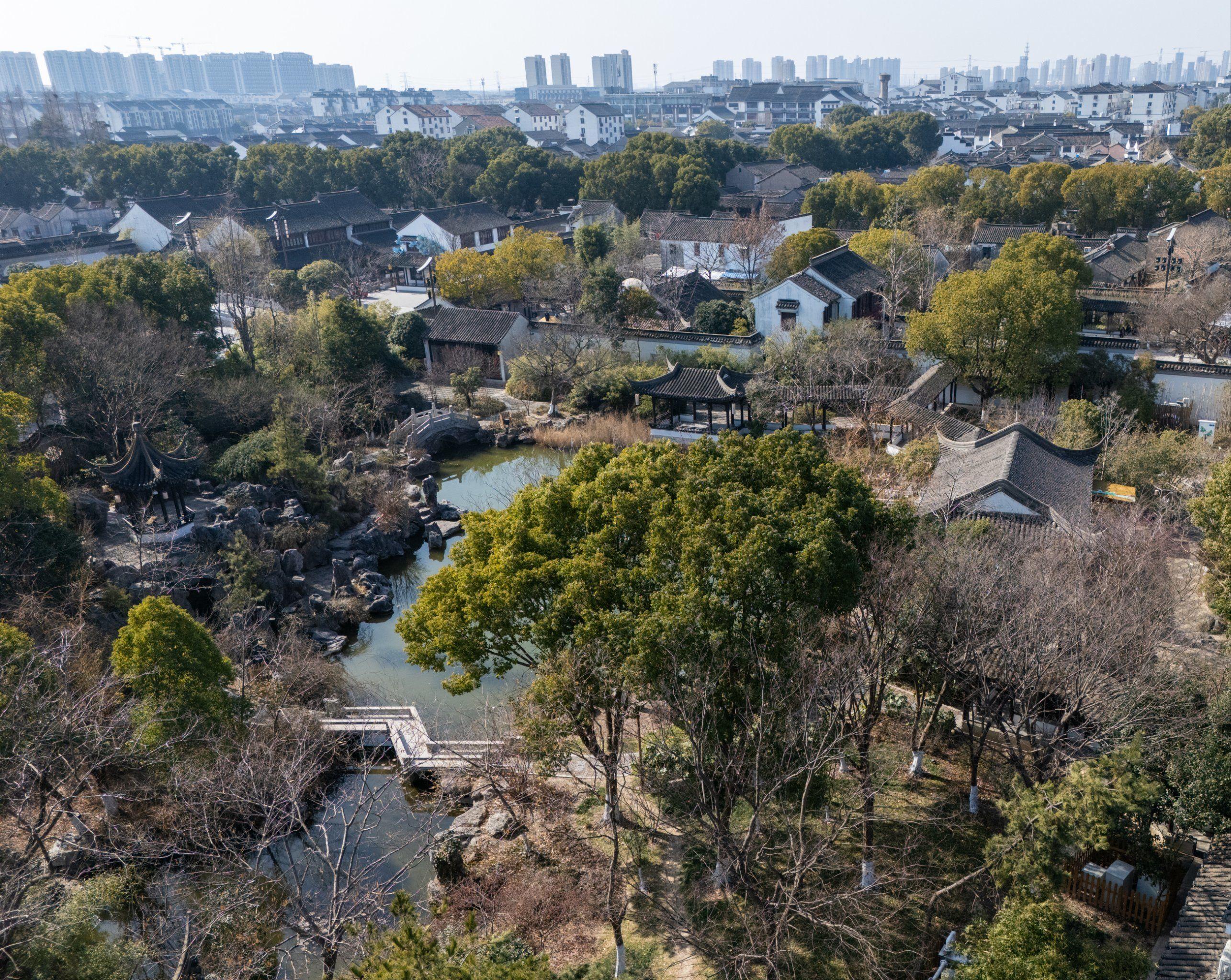 From Shanghai: Luzhi Ancient Town & Suzhou Night Tour 2
