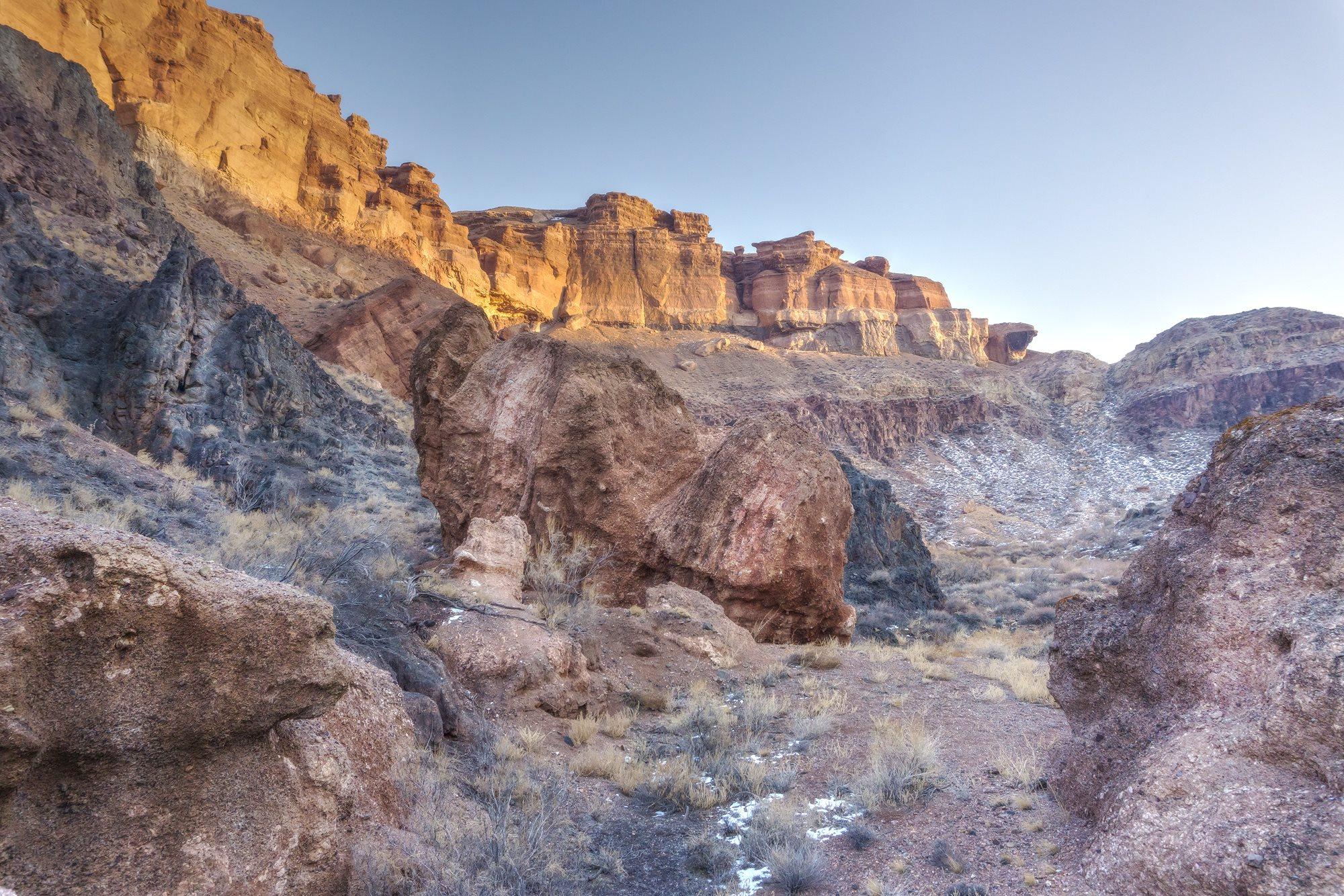 From Almaty: Private SUV Tour to Charyn Canyon Viewpoints