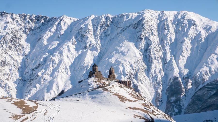 Tbilisi: Kazbegi & Sno Valley Private 4WD Day Tour 3