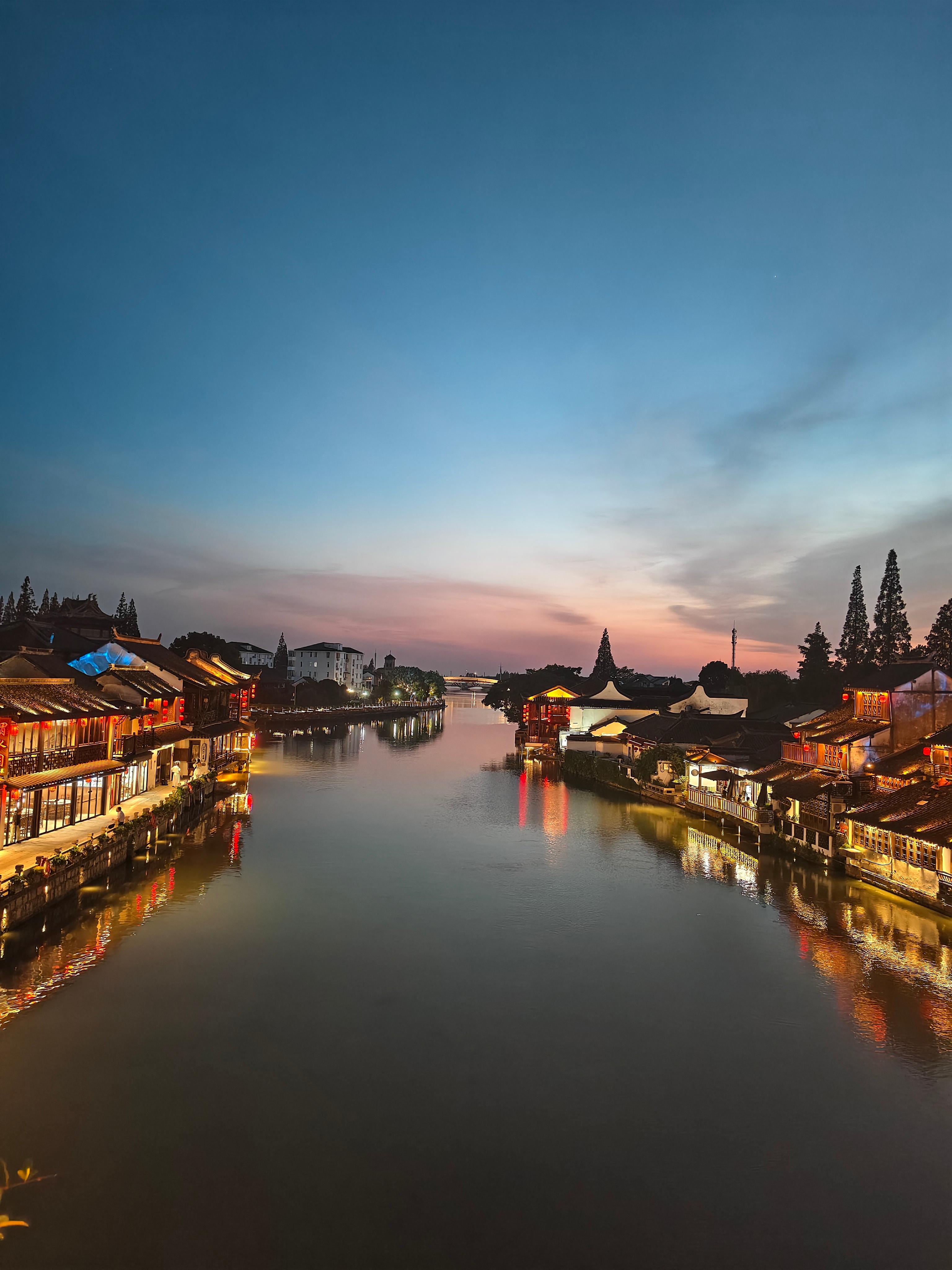 Shanghai: Zhujiajiao Water Town Day Trip with Boat Ride 3