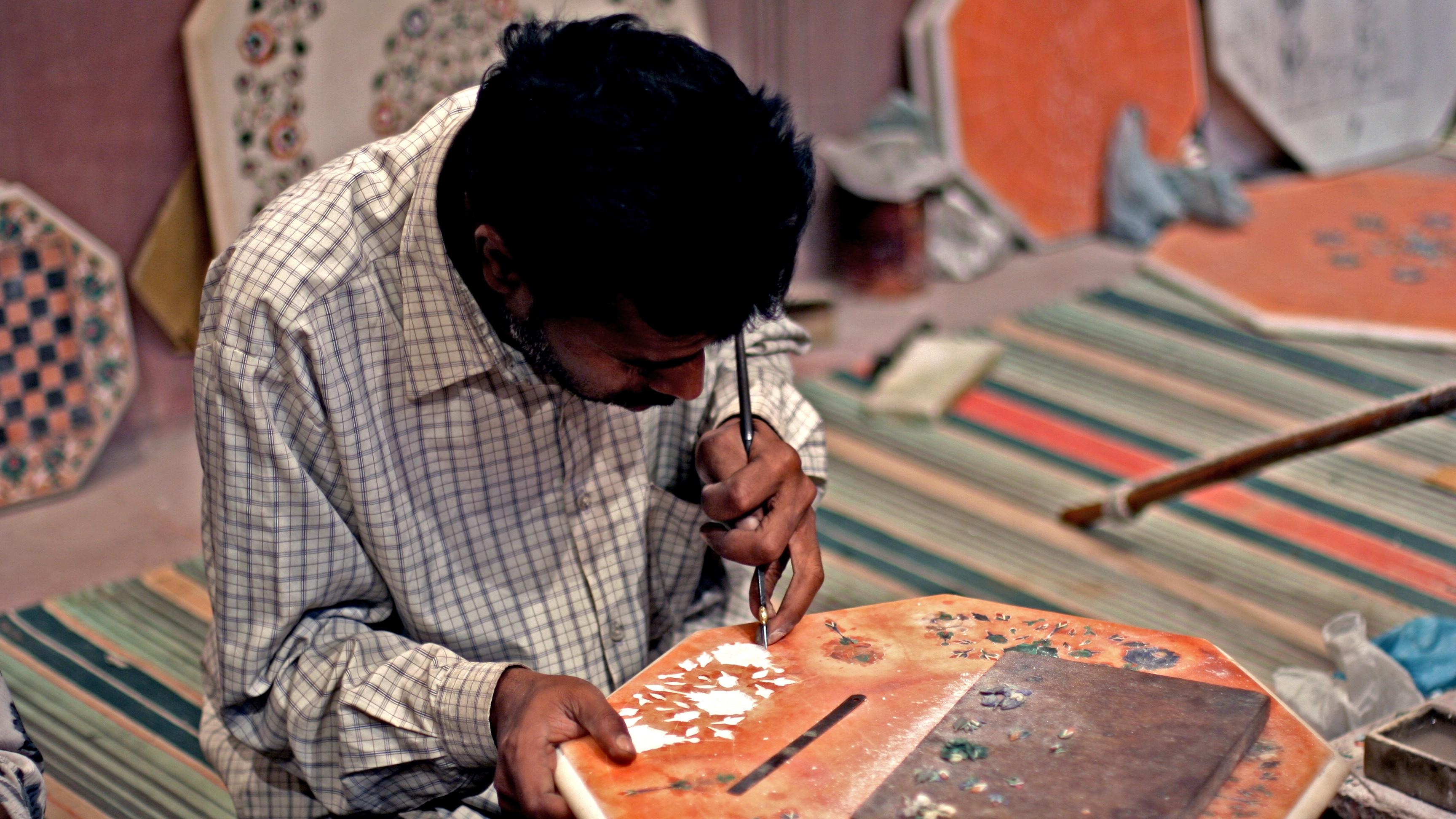 Agra Shopping Tour with Female Guide & Marble Inlay Workshop