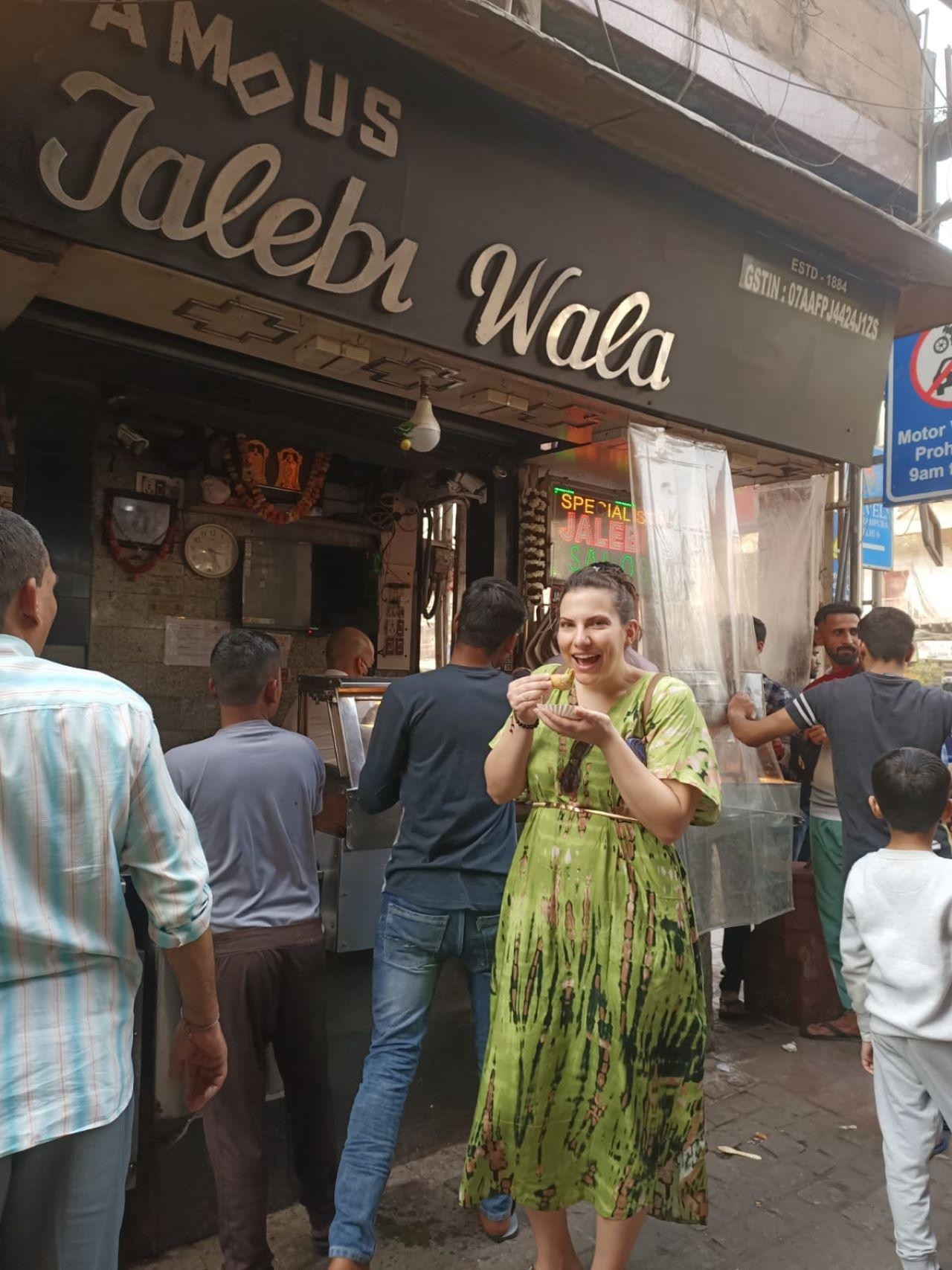 Delhi Market & Street Food Walk (Half-Day, Women-Led)