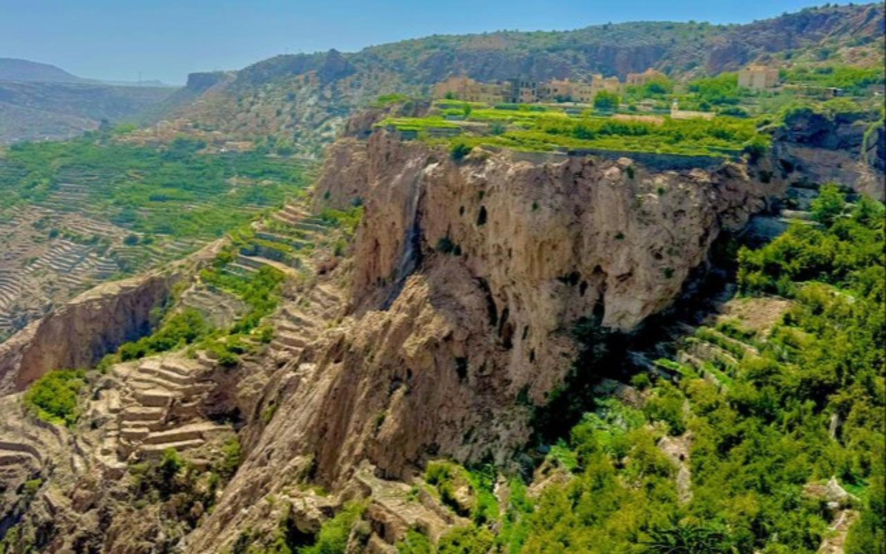 Muscat: Shared Nizwa Jebel Akhdar Full-Day Tour 2