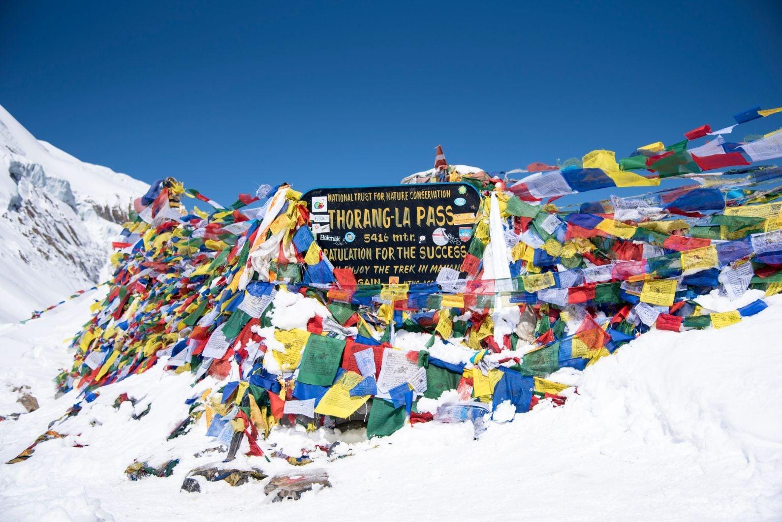 Annapurna Circuit Trek 14 Days with Guide