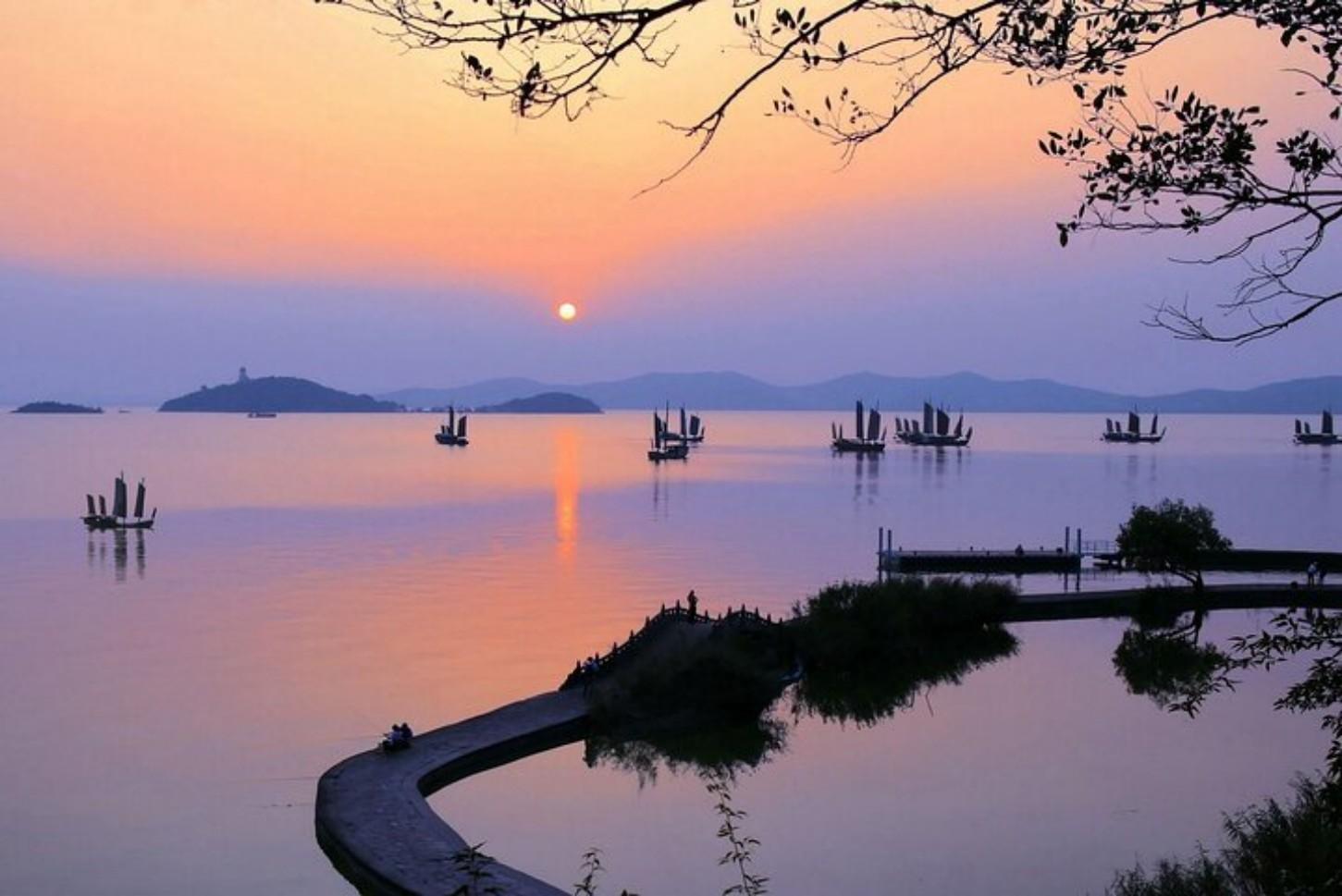 Shanghai: Tai Lake Guangfu Peak Private Hiking Tour