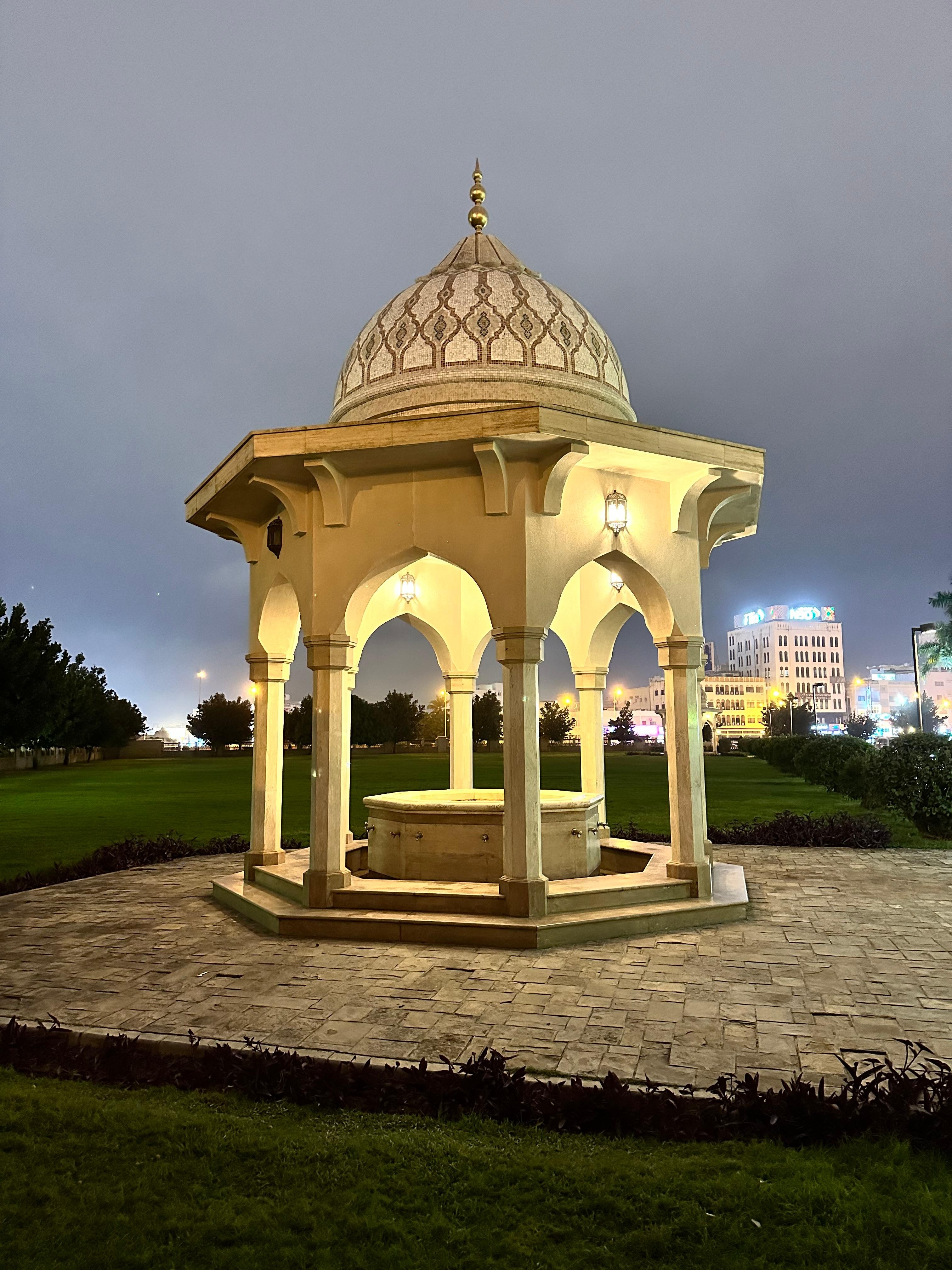 Salalah by Night: City Lights, Souks & Mall Shopping 2
