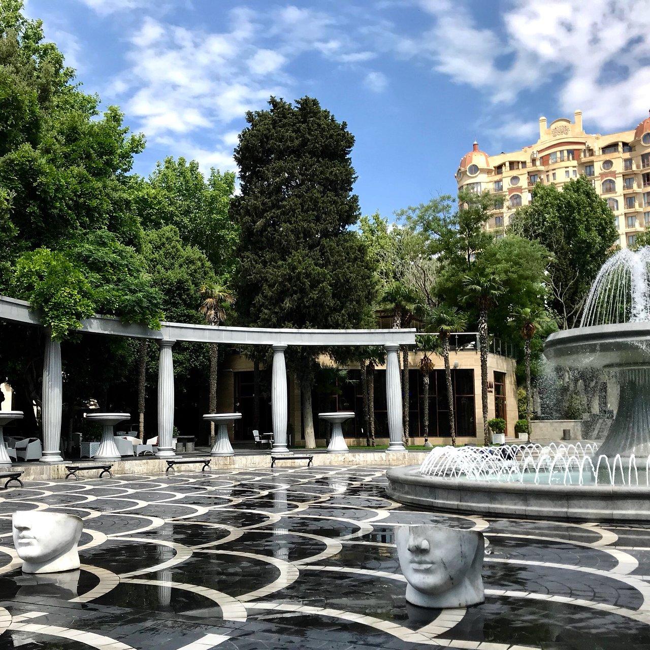 Baku: Guided Old City Walk, Surakhani Ship Museum & Dinner 3