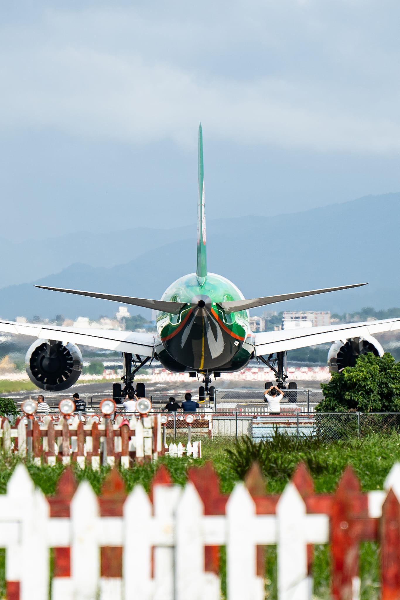 Shore excursion Taipei, plane view, 5-stars buffet & Massage 2