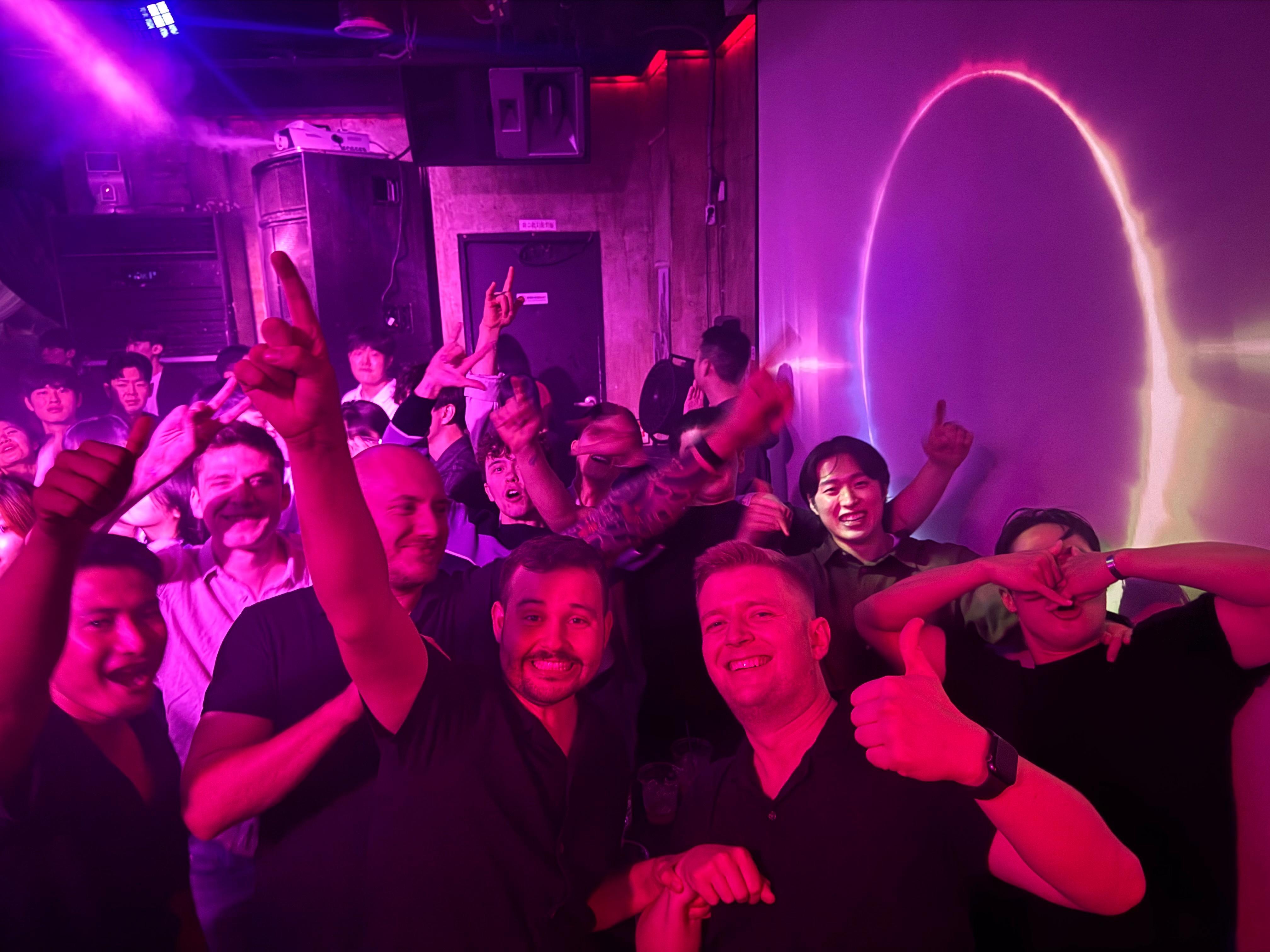 Busan: Nightclub Crawl, Dance & Drink & Party All Night!