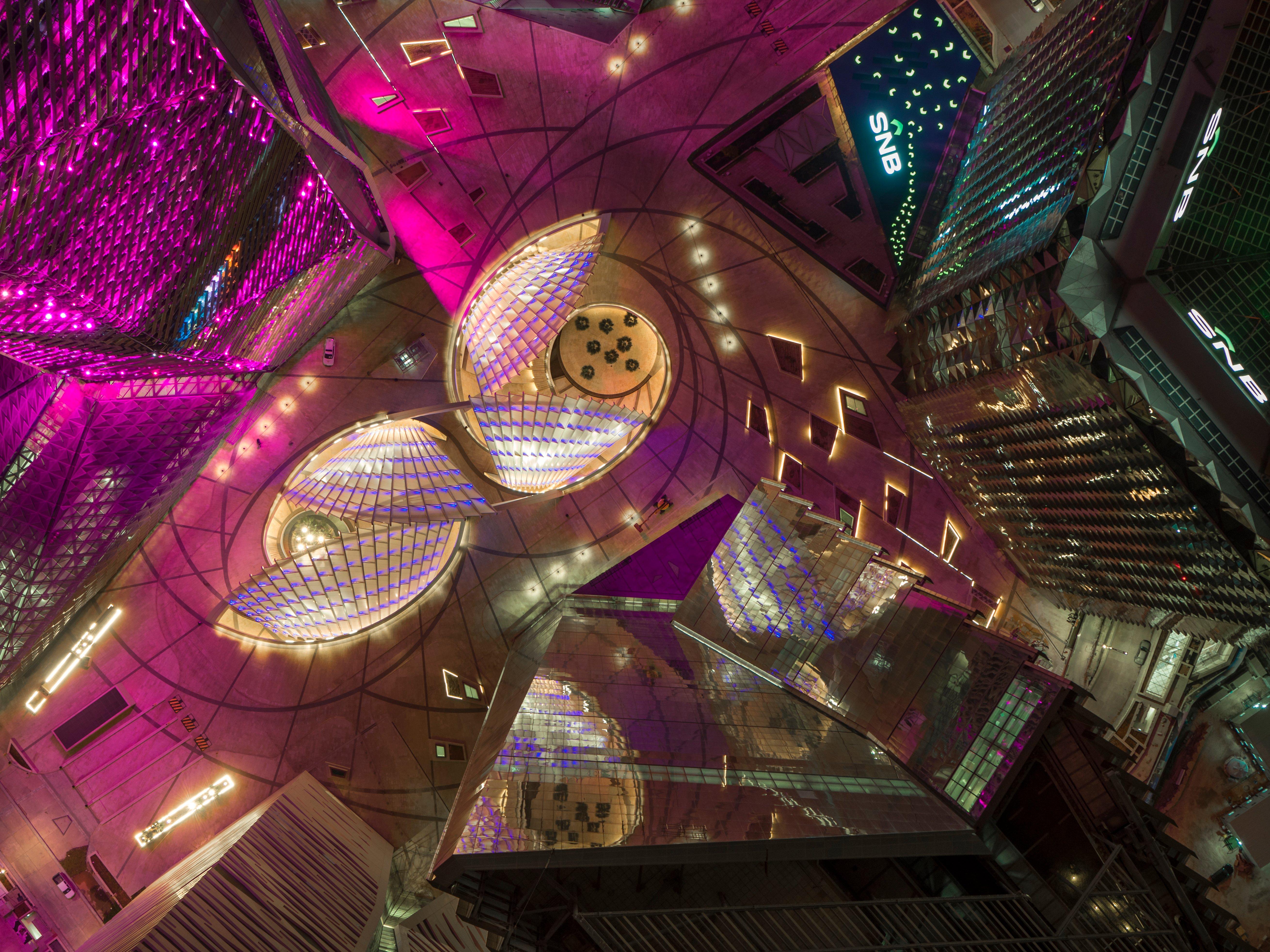 Modern Riyadh: KAFD, Architecture, Metro, & Street Food