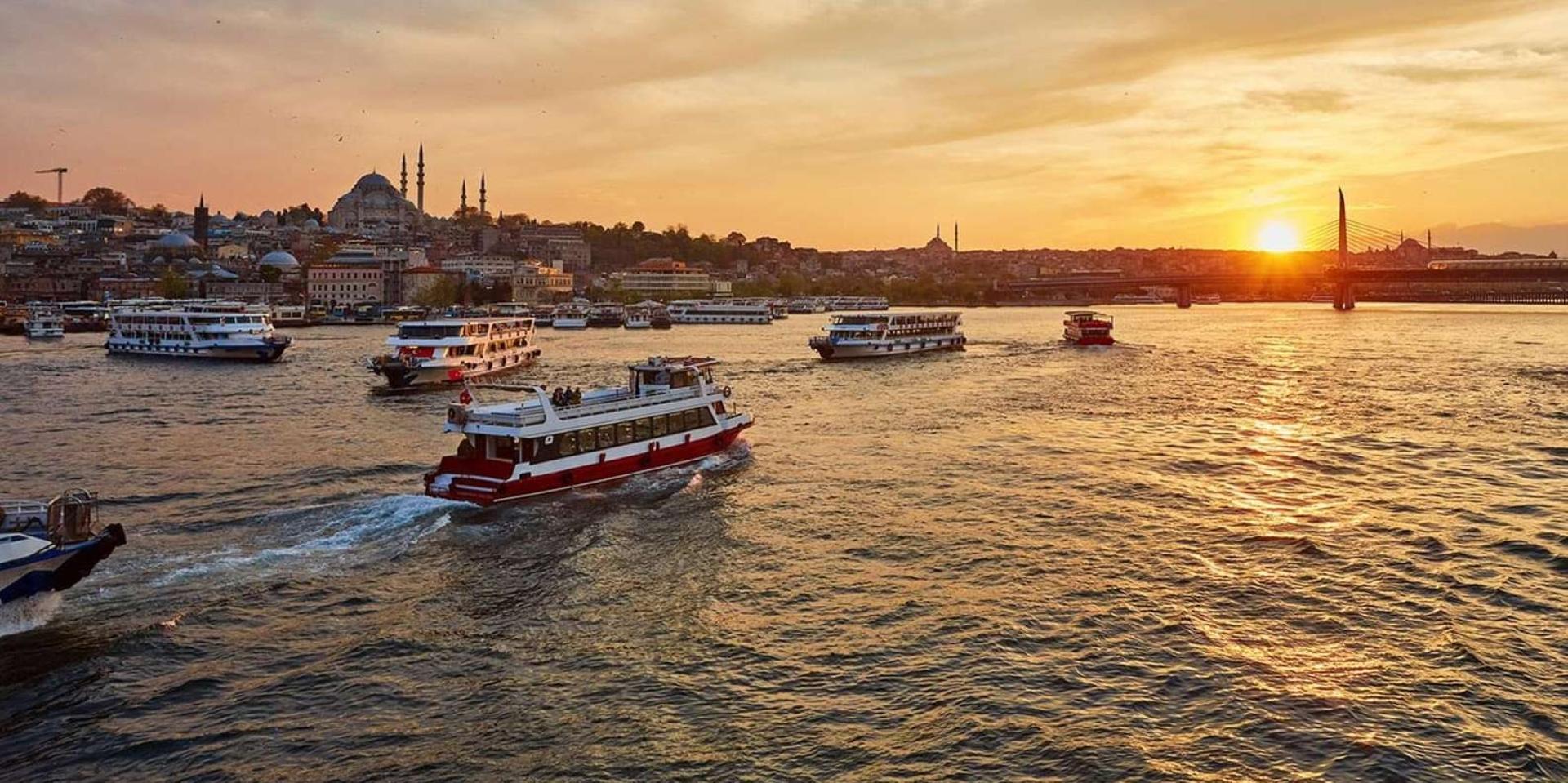 Istanbul: 3-Hour Bosphorus Sunset Cruise & Asian Side Stop 2