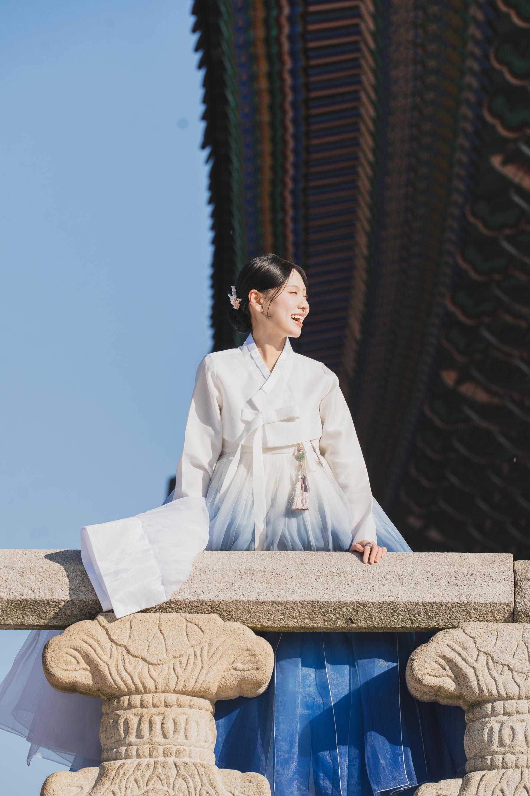 Seoul: Hanbok Photoshoot at Gyeongbokgung Palace 3