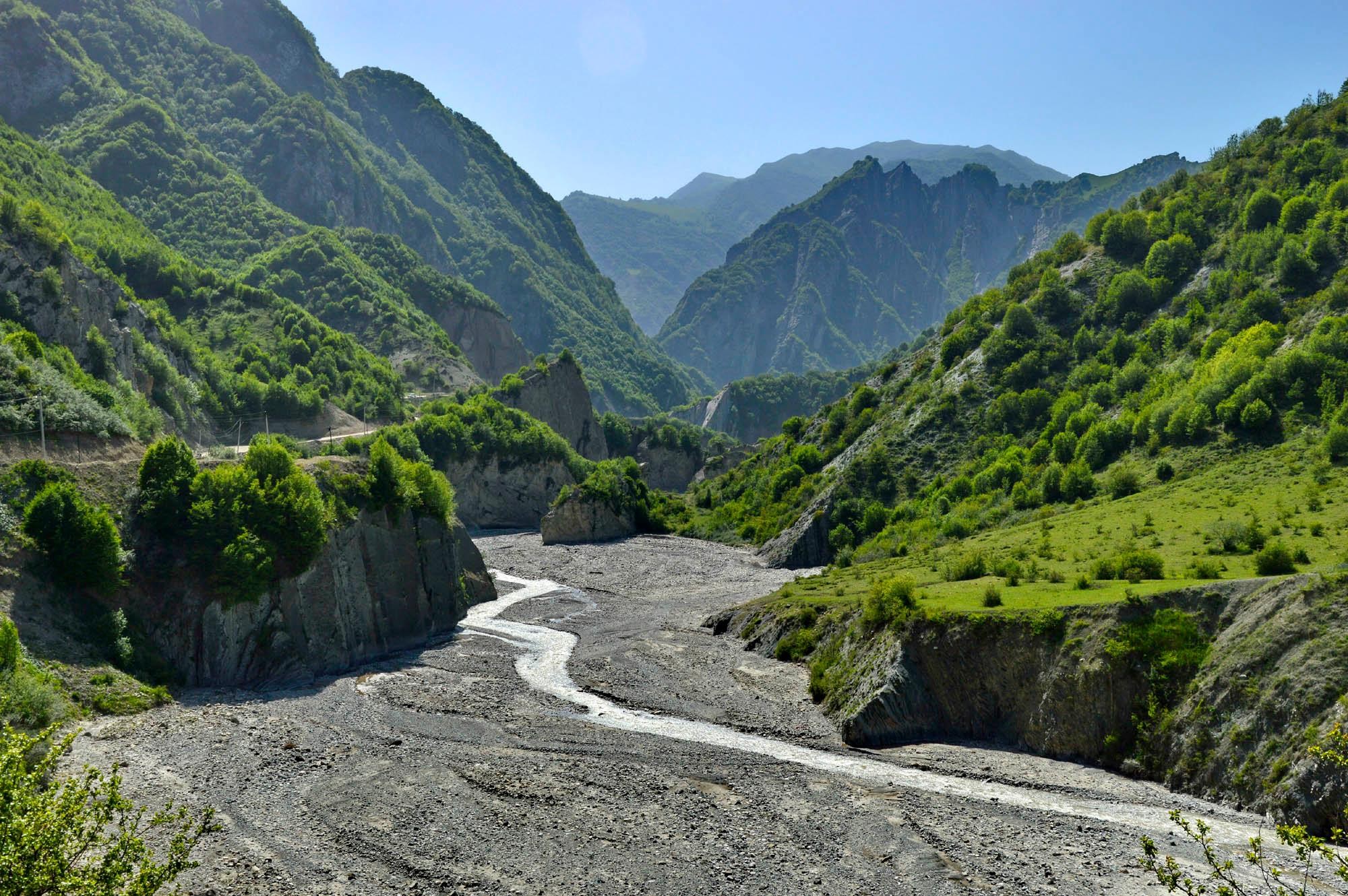 Baku: Lahij Village & Shamakhi Day Trip With Hanging Bridge