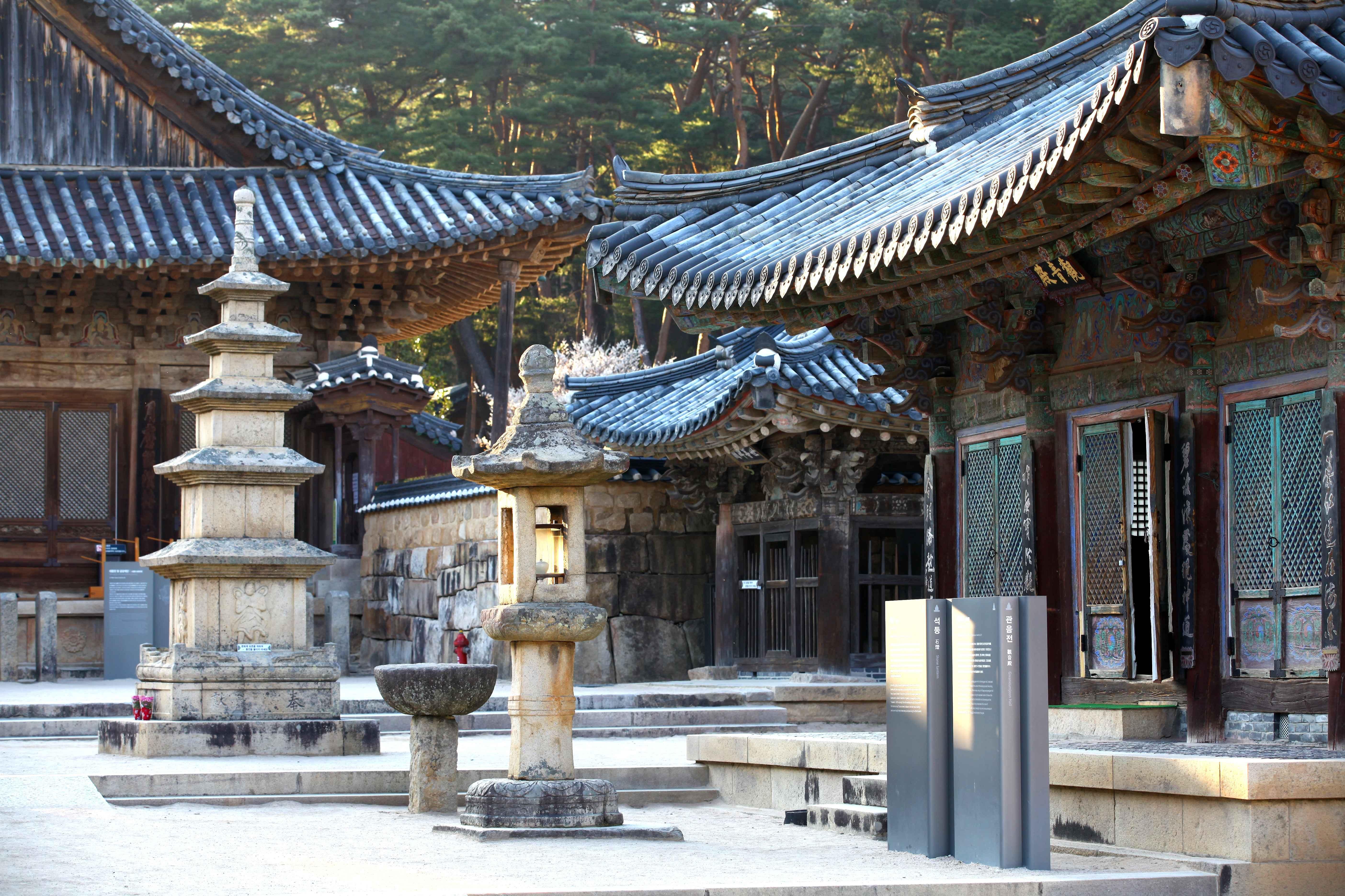 Tongdosa UNESCO & Gourmet Half Day Private Tour from Busan 3