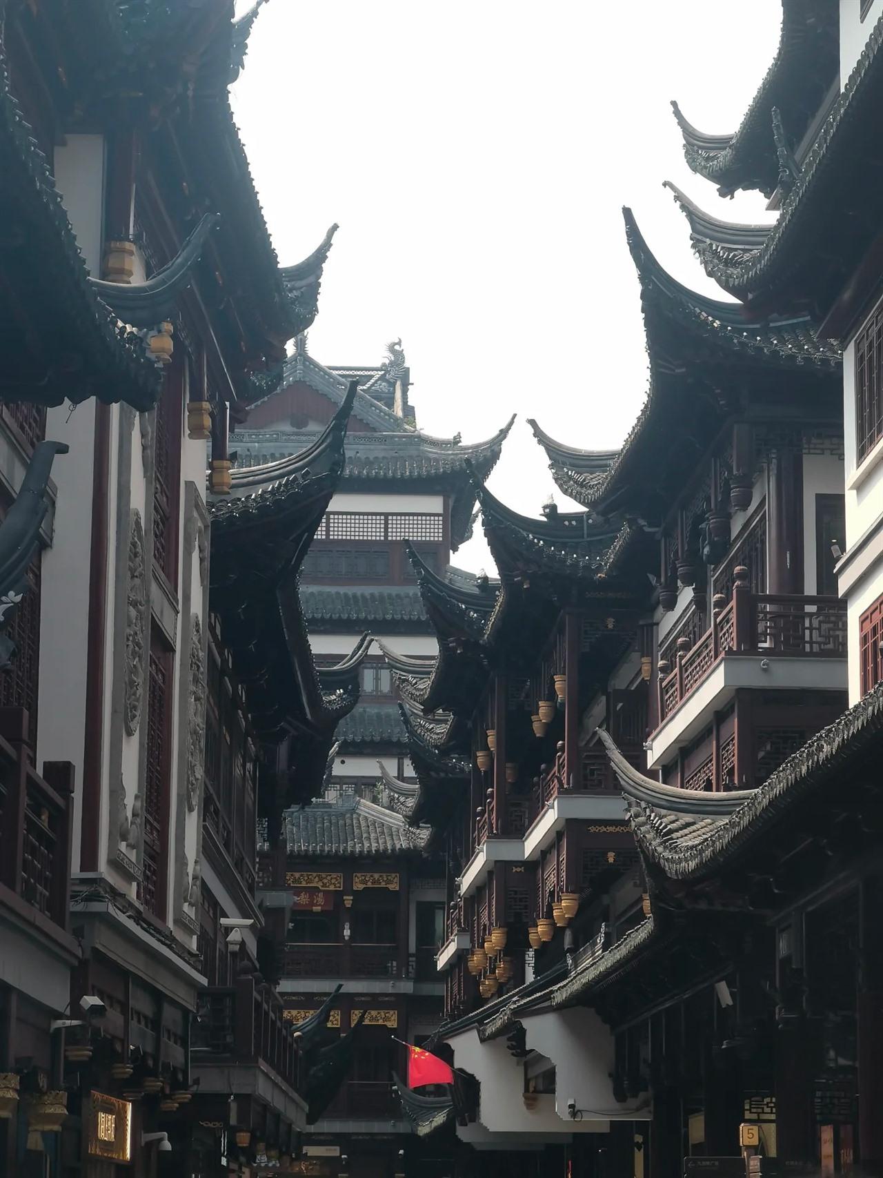 Shanghai: Yu Garden, The Bund, and Lujiazui Day Tour 2