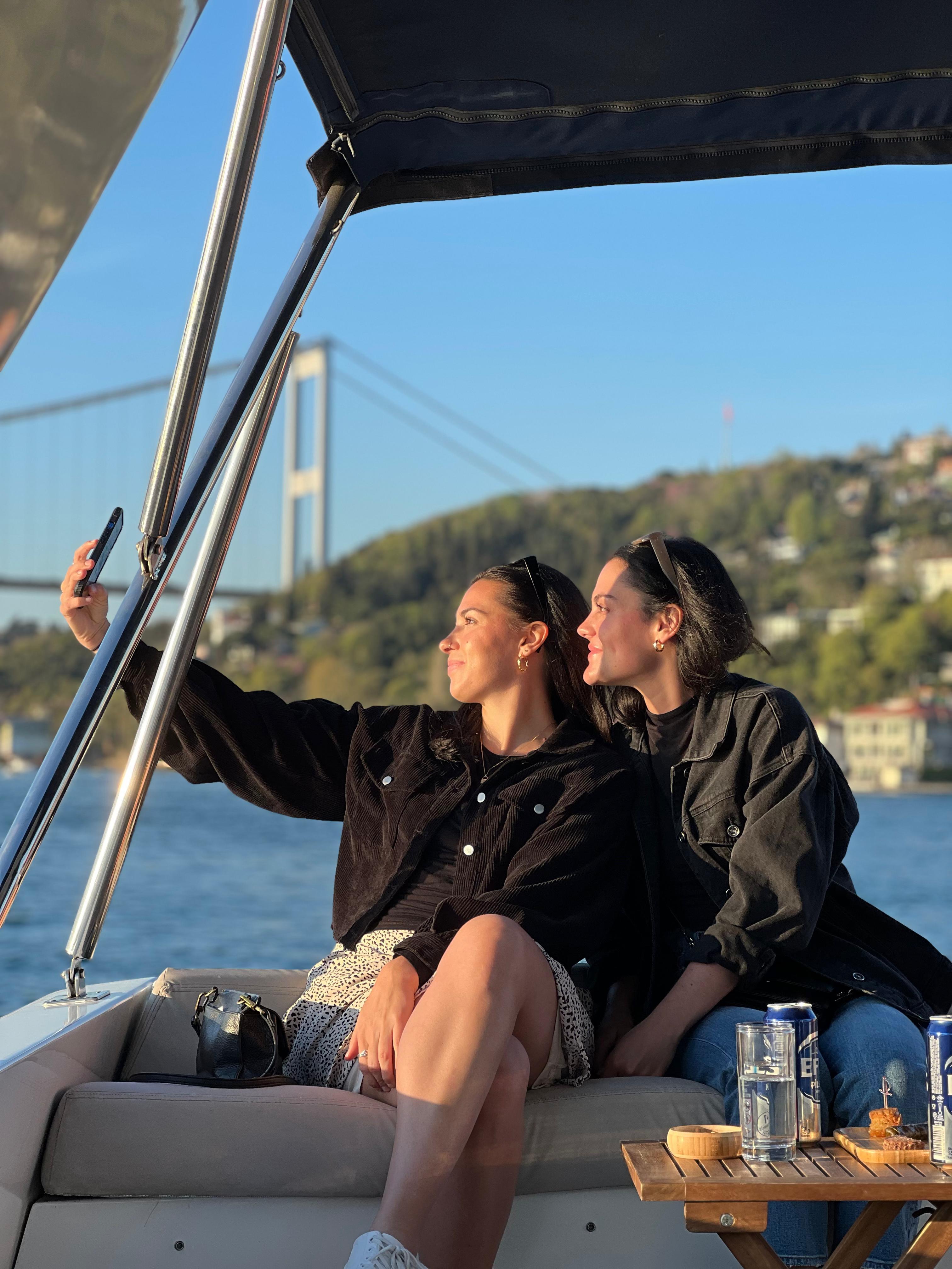 Istanbul:Golden Horn&Bosphorus Sunset Cruise on Luxury Yacht 2