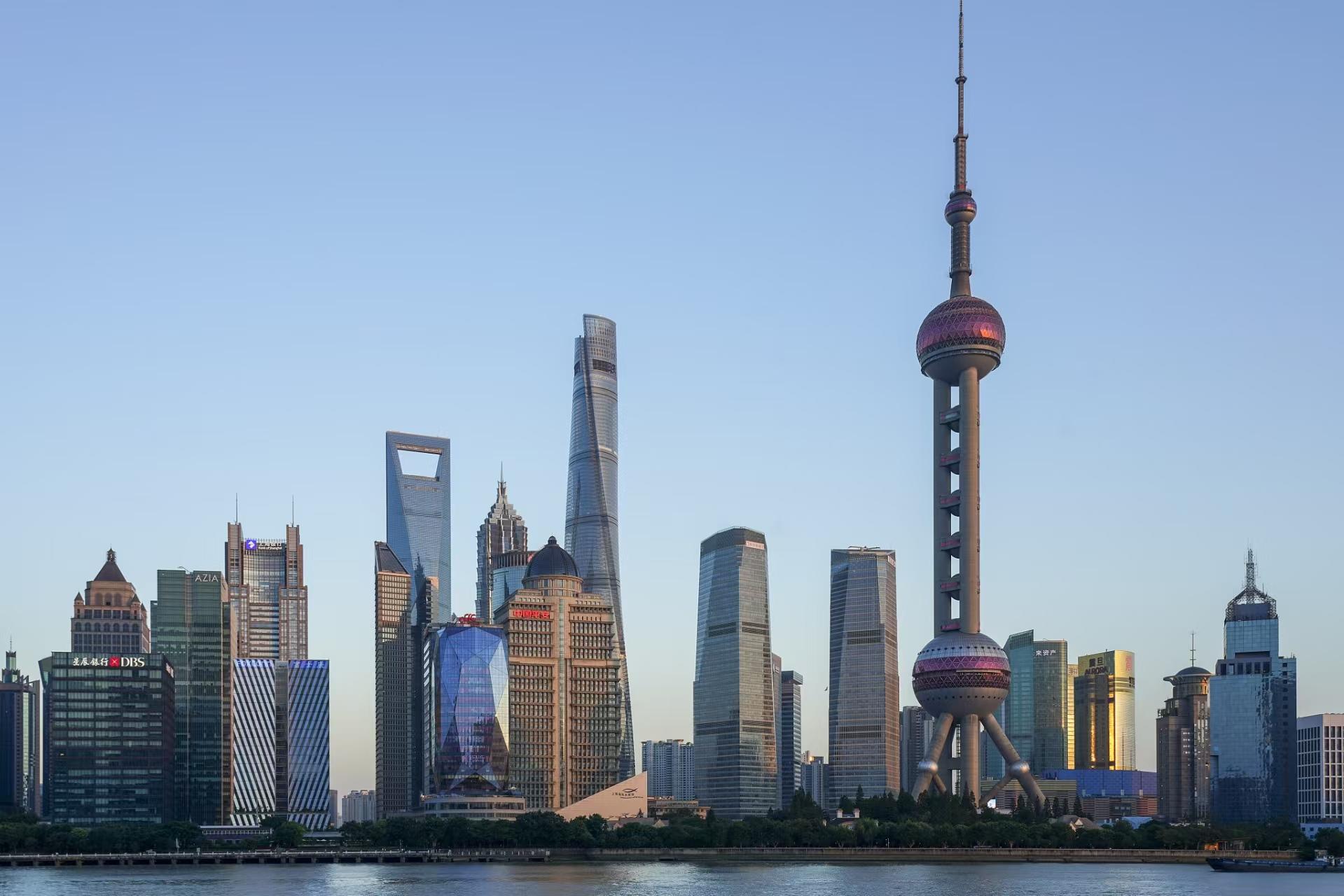 Shanghai: River Ferry and Bund Tour with Local English Guide 2