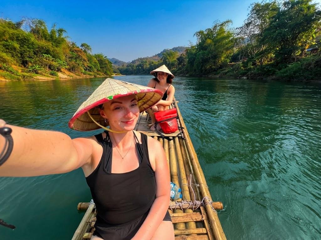 Vang Vieng: Nam Song River Rafting, Cave Tubing & Lunch
