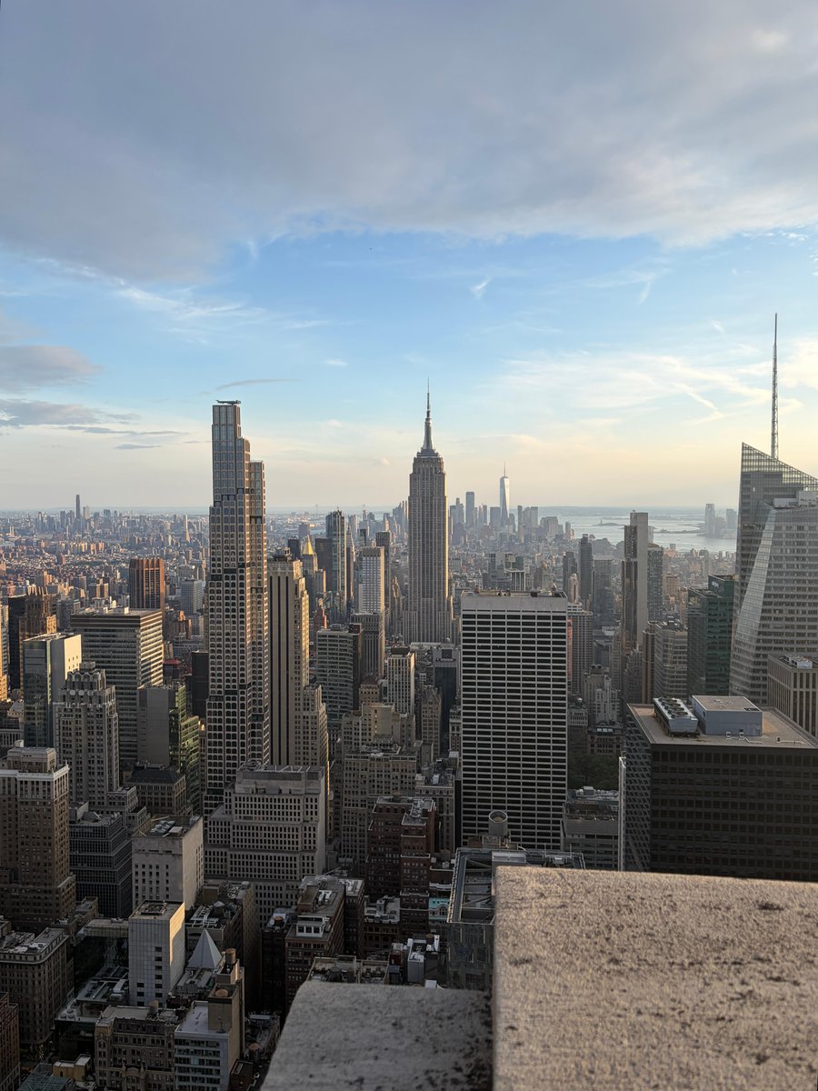 The Empire State Building centred in the view south from the observation deck, the Hudson River and New Jersey beyond
