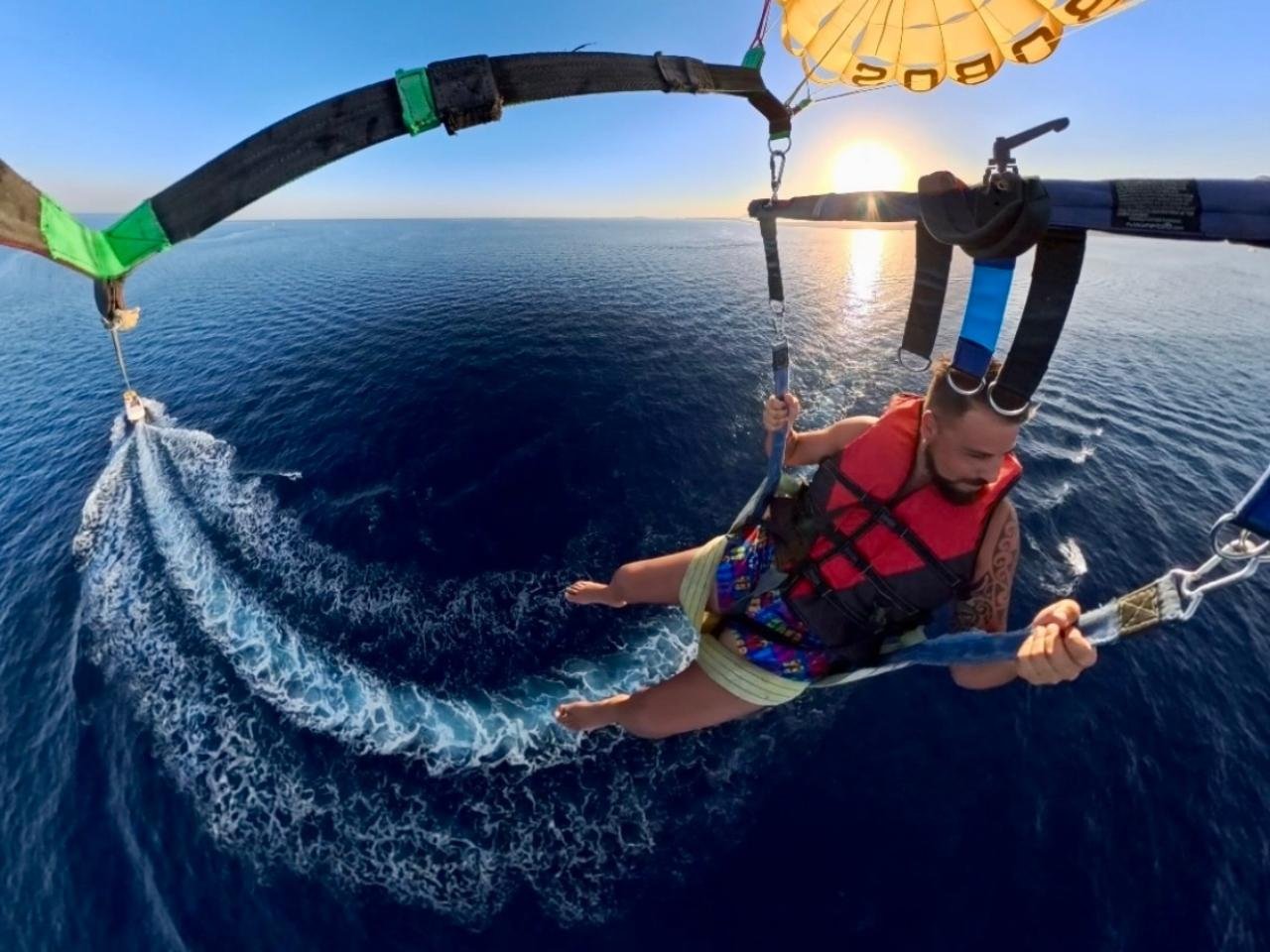 Sharm El Sheikh: Parasailing Adventure over the Red Sea - Sharm Sheikh Parasailing (Photo 5)