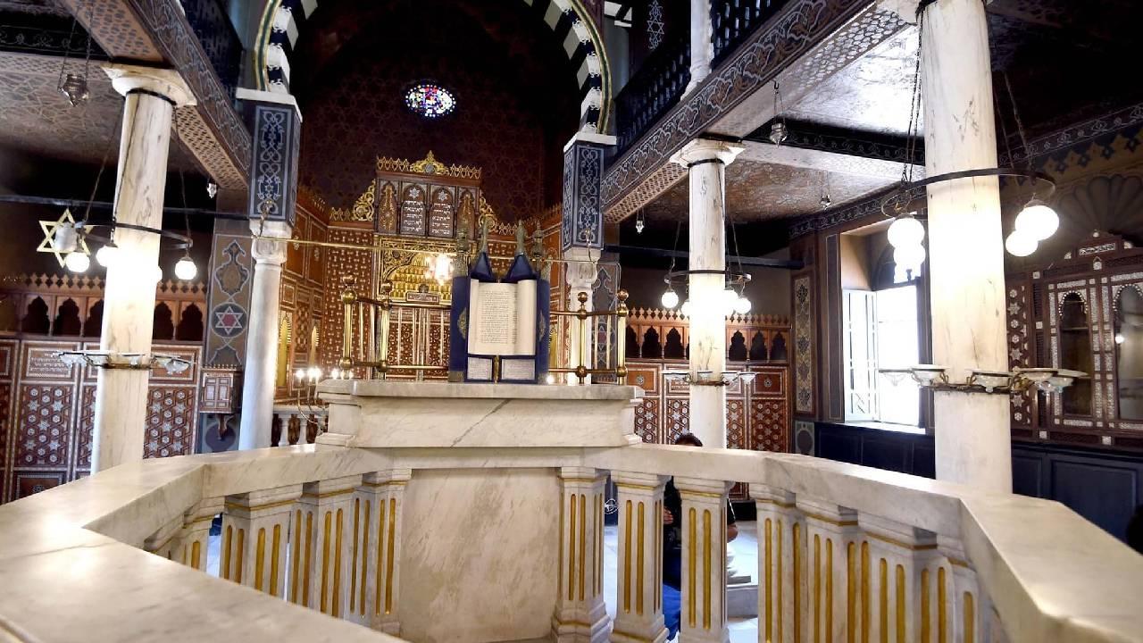 Cairo: Coptic Cairo & Cave Church of St. Simon Private Tour. - Cairo Coptic Cave (Photo 5)