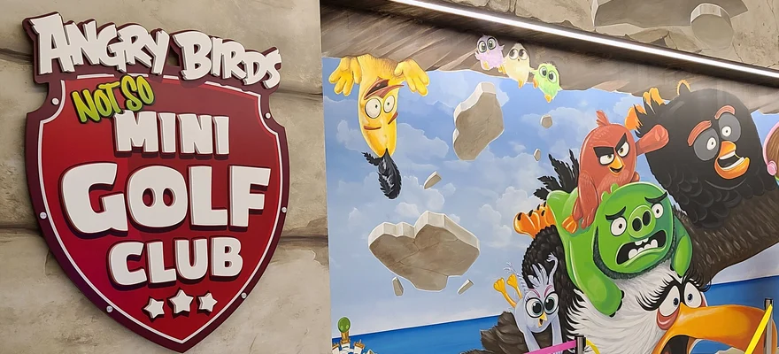 Angry Birds Mini Golf at American Dream