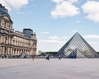 Louvre Museum in Parijs