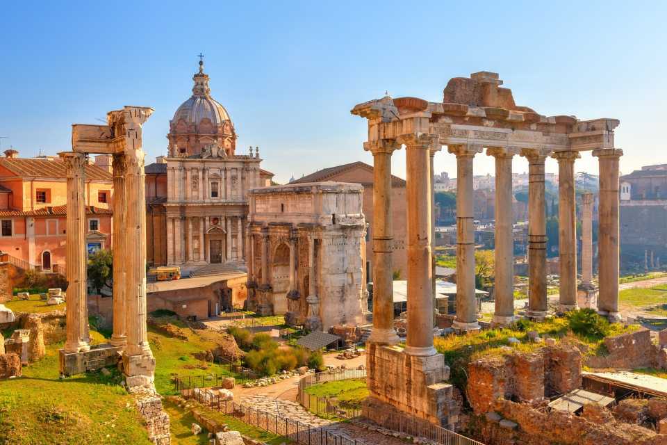 vals Onderzoek trolleybus Forum Romanum in Rome bezoeken? Nu tickets boeken! | GetYourGuide